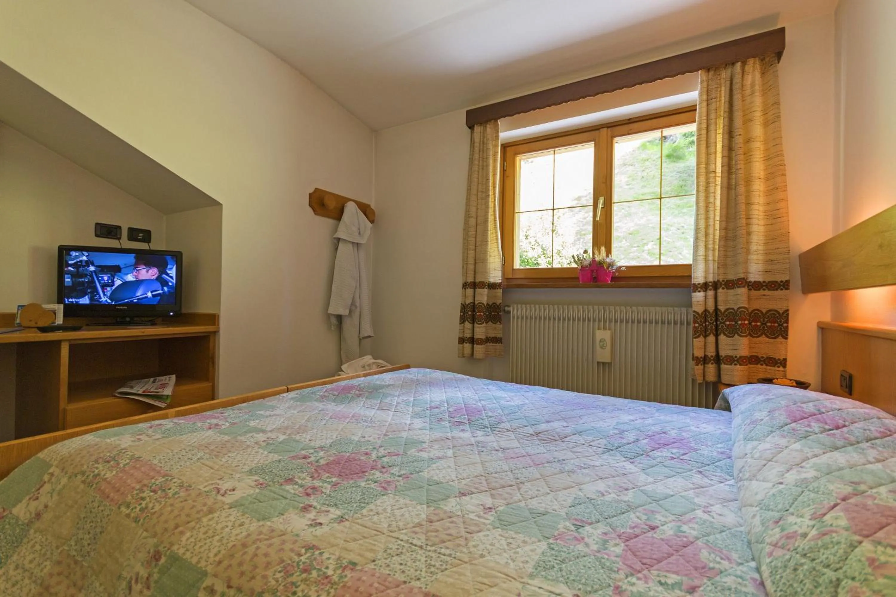 Photo of the whole room, Bed in Hotel De Fronz