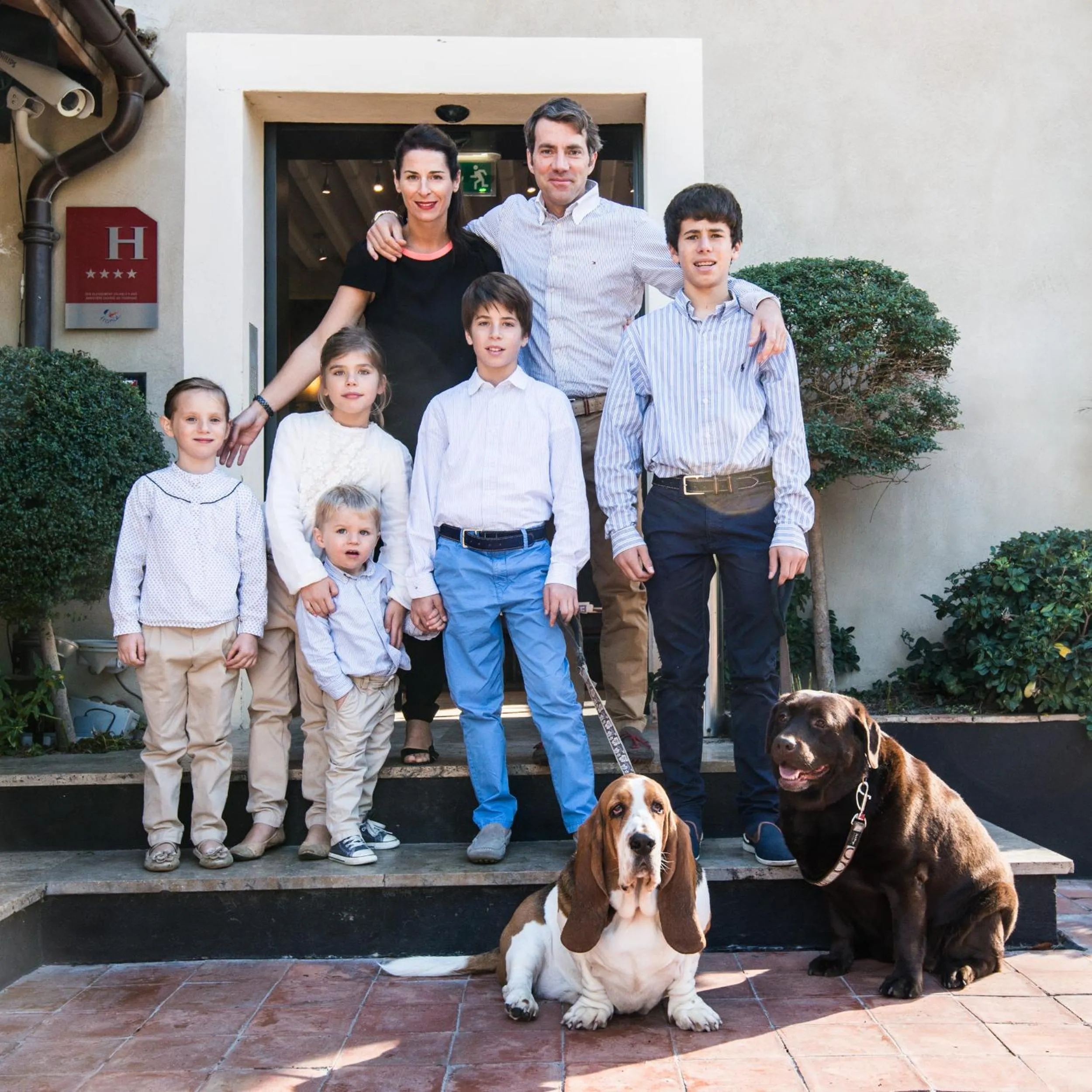 People in Hôtel du Château & Spa - Teritoria