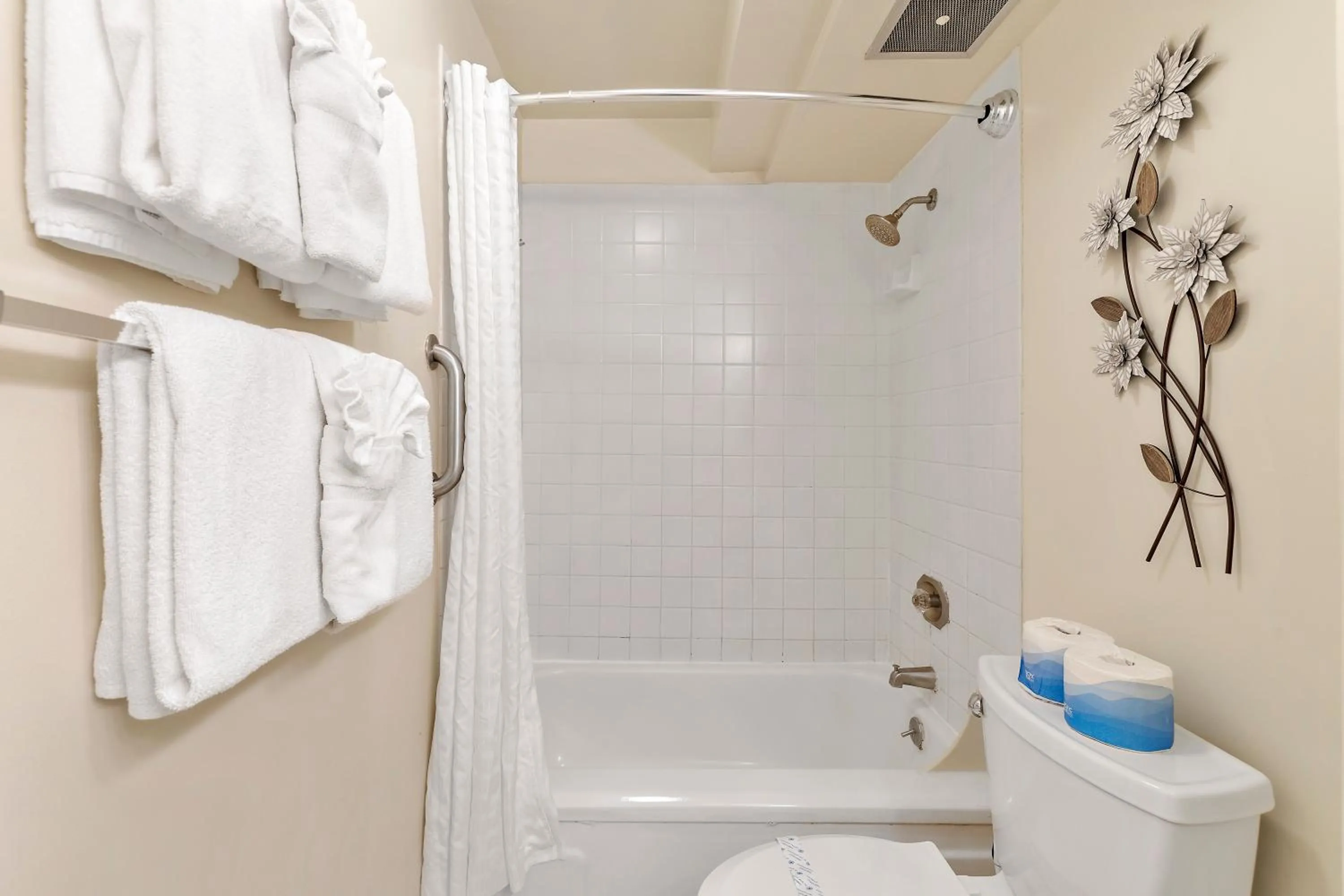 Shower in Pacific Monarch - 1 BR - Ocean and City Views!