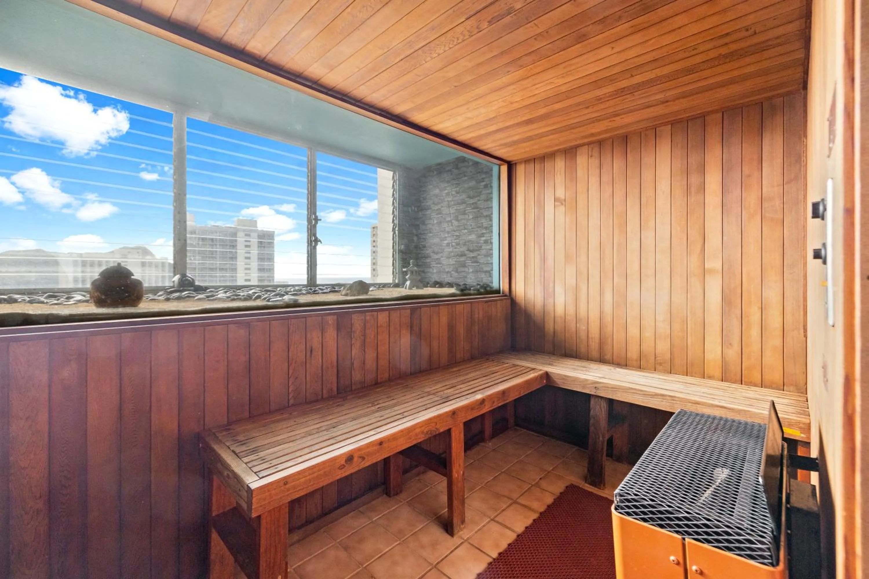 Sauna in Pacific Monarch - 1 BR - Ocean and City Views!