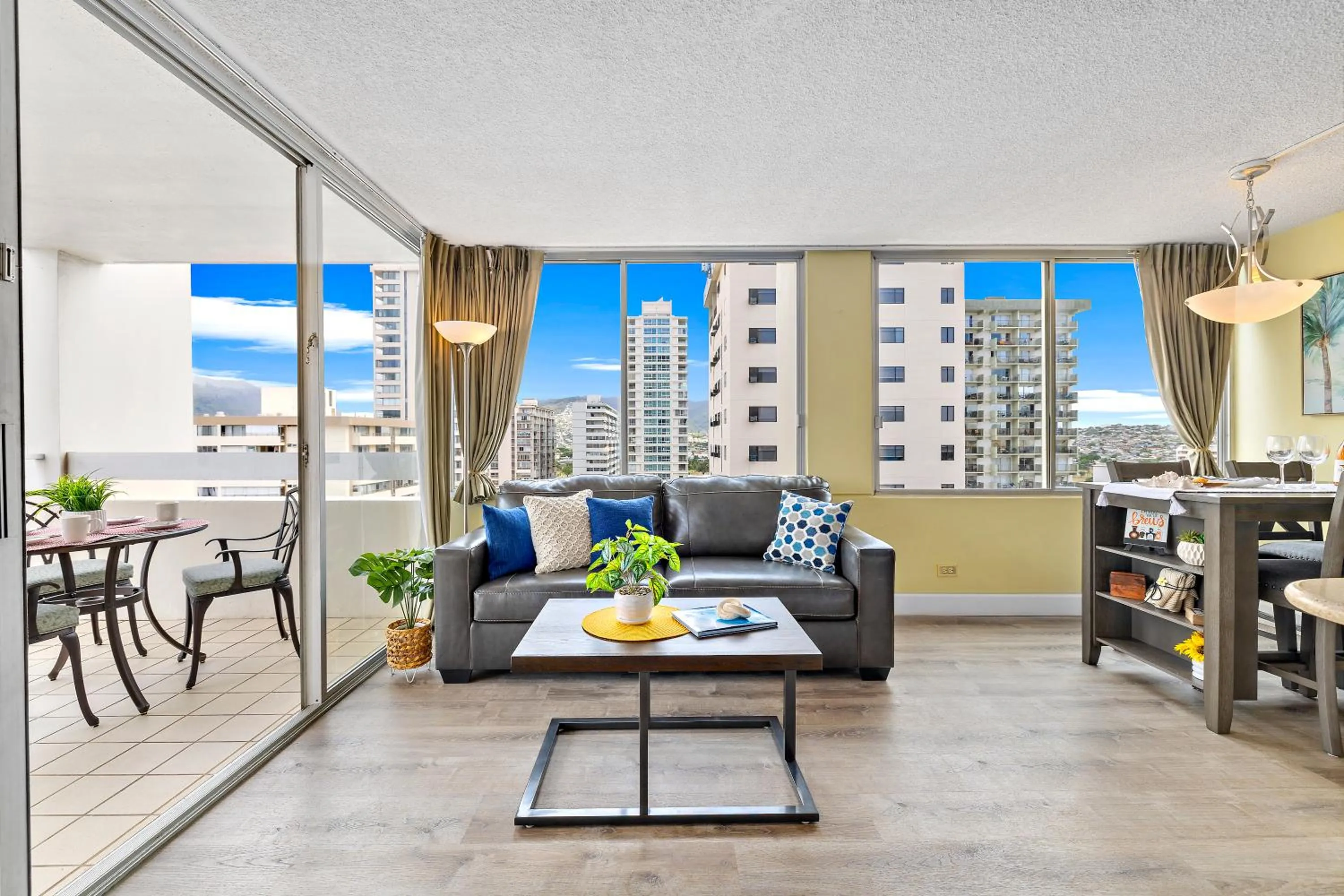 Living room in Pacific Monarch - 1 BR - Ocean and City Views!