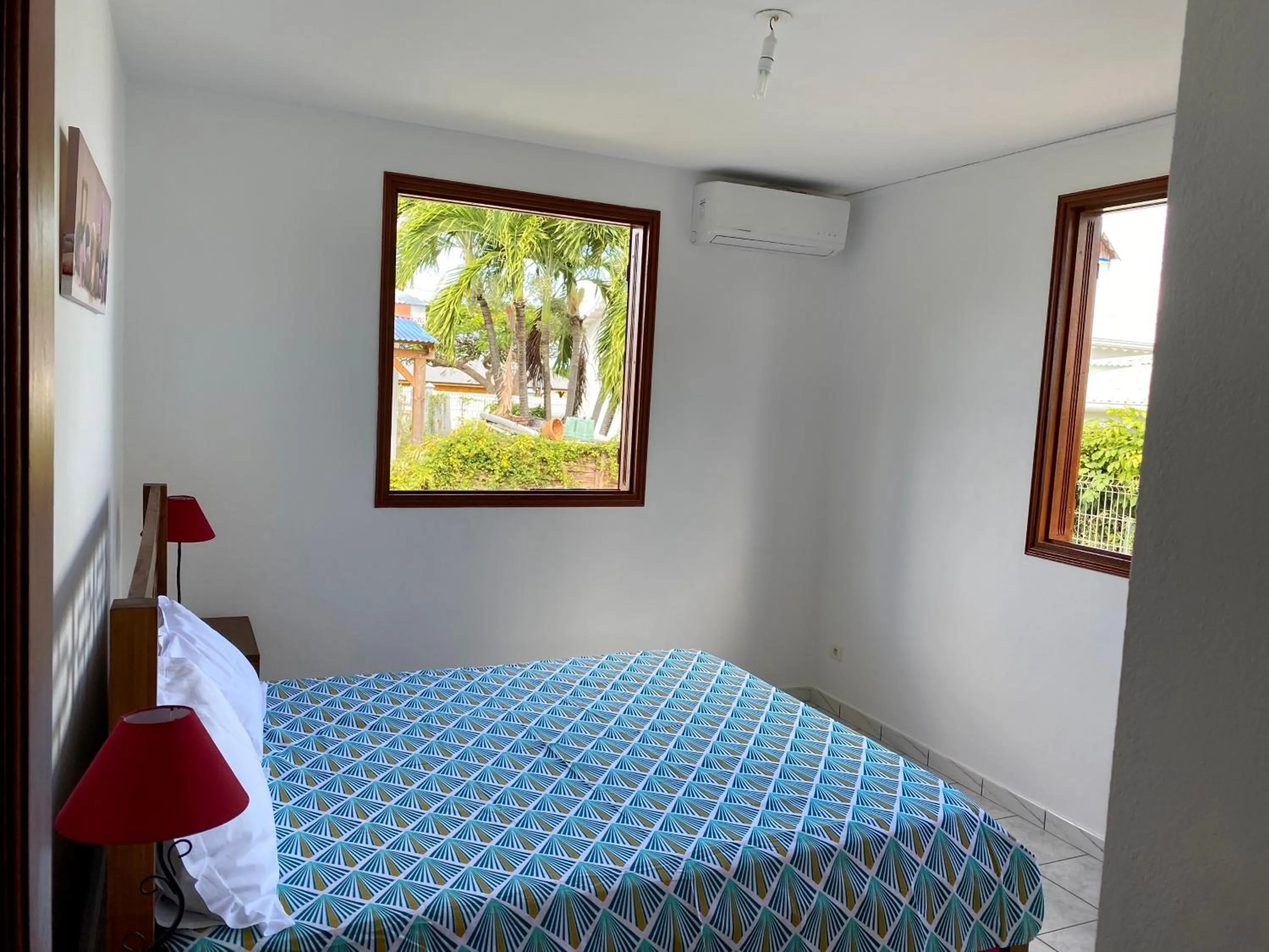 Bed in Villa les Lataniers St-Francois