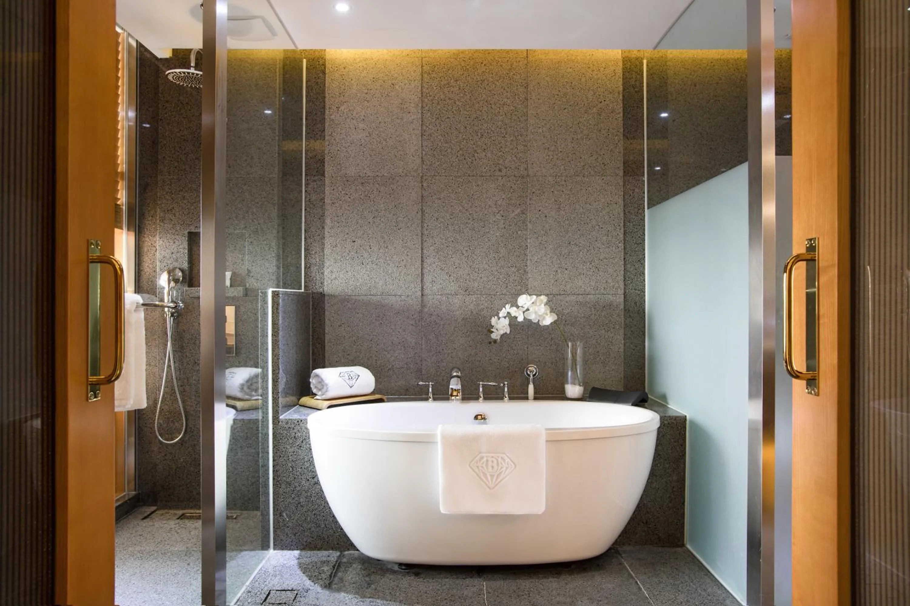 Bathroom in Baymond Hotel