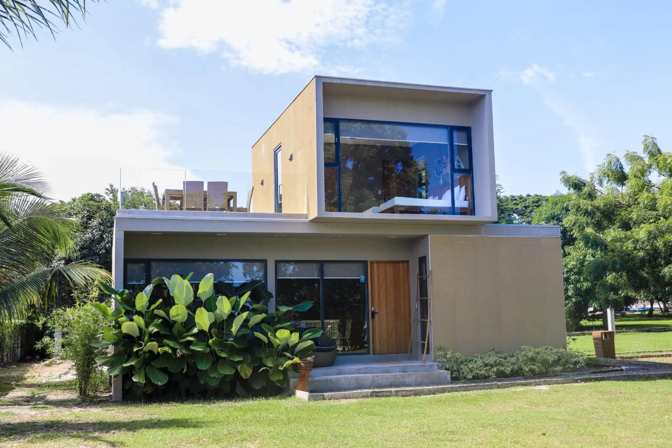 Family Room with Balcony in Cala Laiya Family Room with Balcony in Cala Laiya