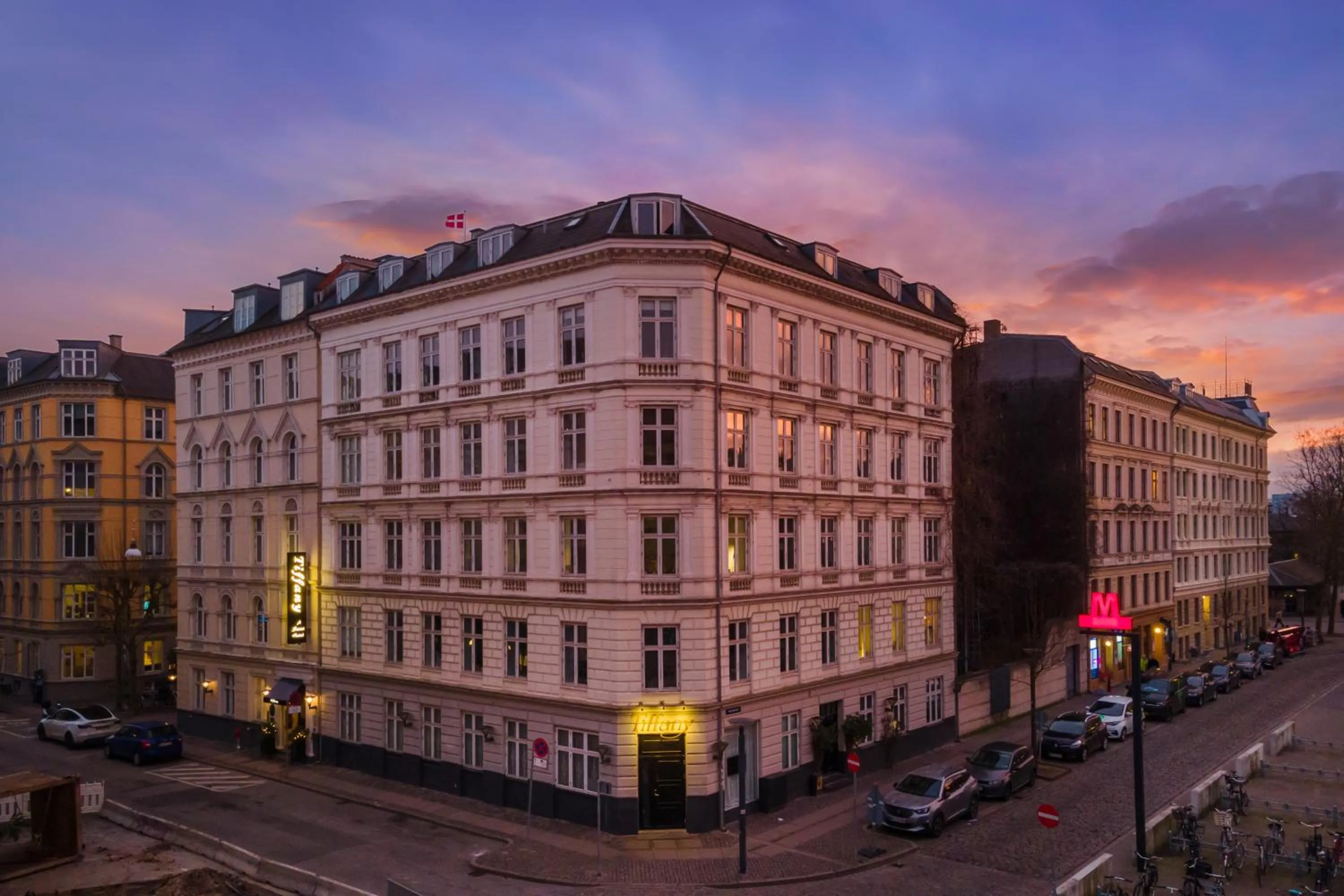 Property building in Hotel Tiffany