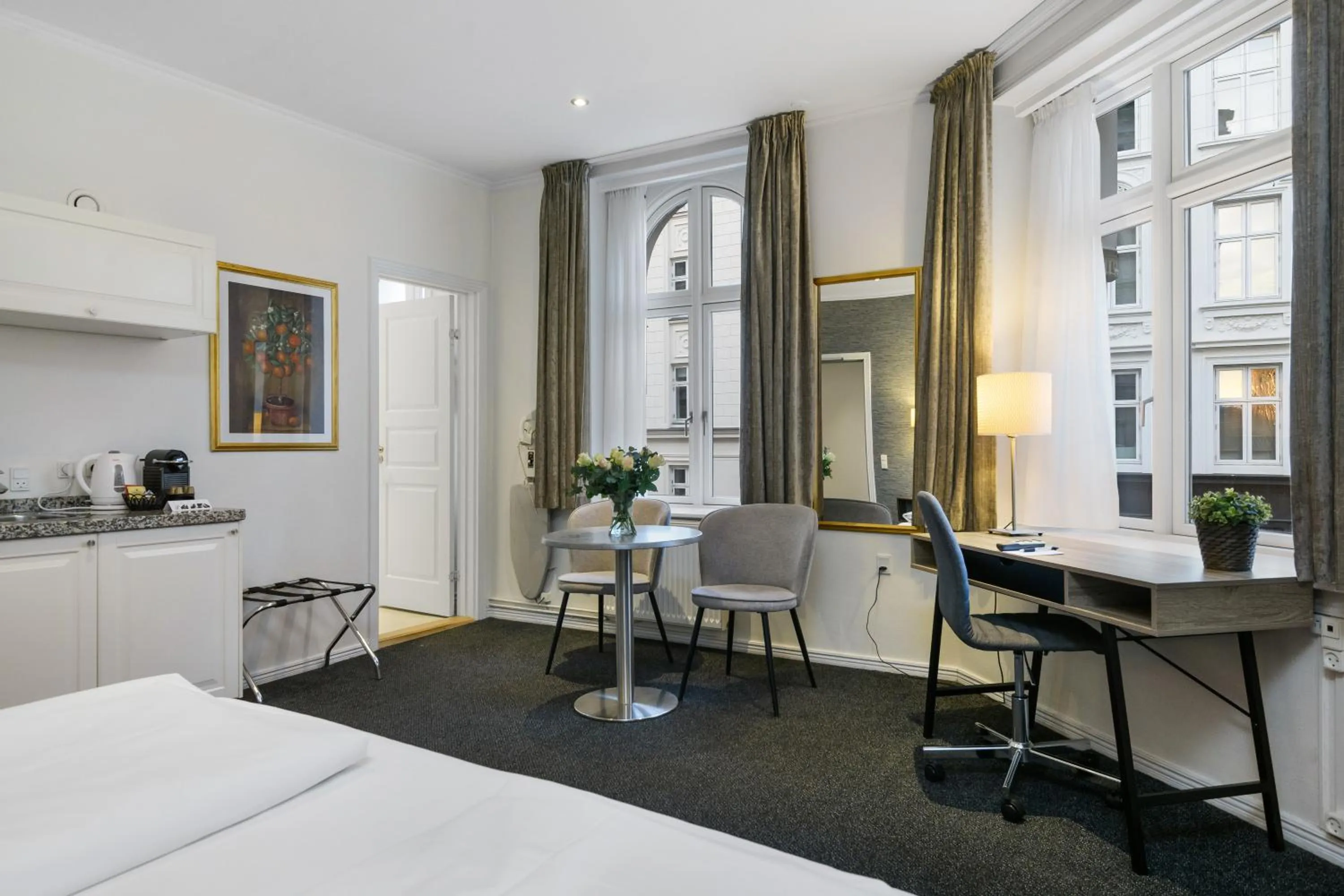 furniture, Bed in Hotel Tiffany