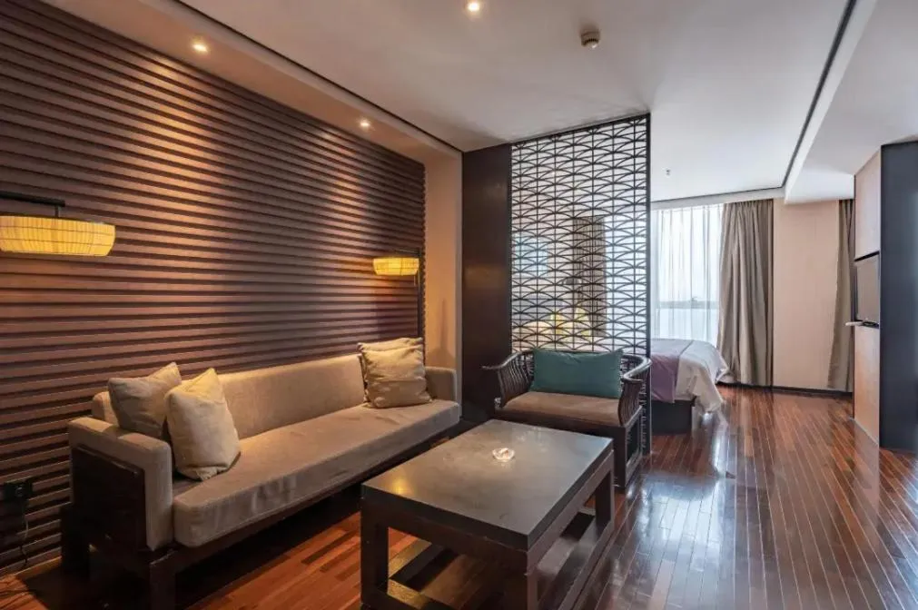 Living room in SSAW Boutique Hotel Hangzhou Xiaoshan Yinlong Hangfachang Subway