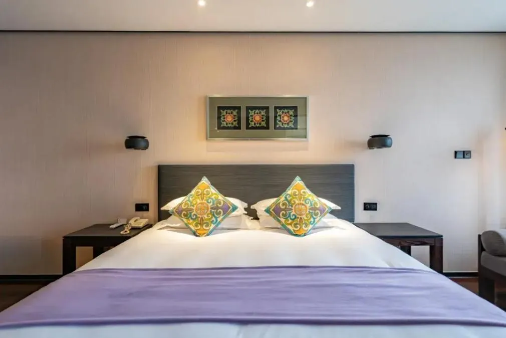 Bedroom, Bed in SSAW Boutique Hotel Hangzhou Xiaoshan Yinlong Hangfachang Subway