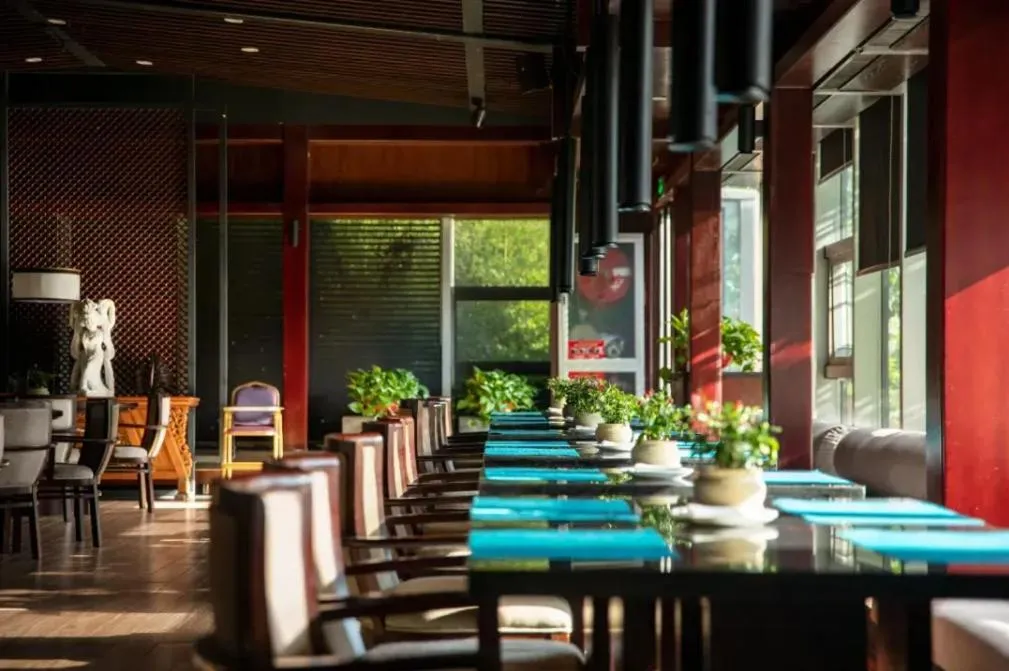 Restaurant/places to eat in SSAW Boutique Hotel Hangzhou Xiaoshan Yinlong Hangfachang Subway