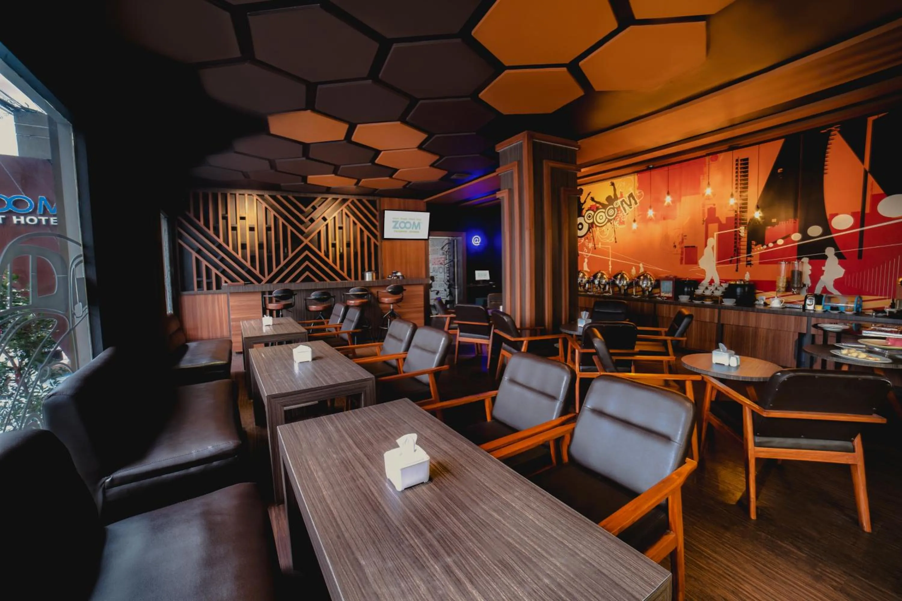 Restaurant/places to eat in Zoom Hotel Mulawarman