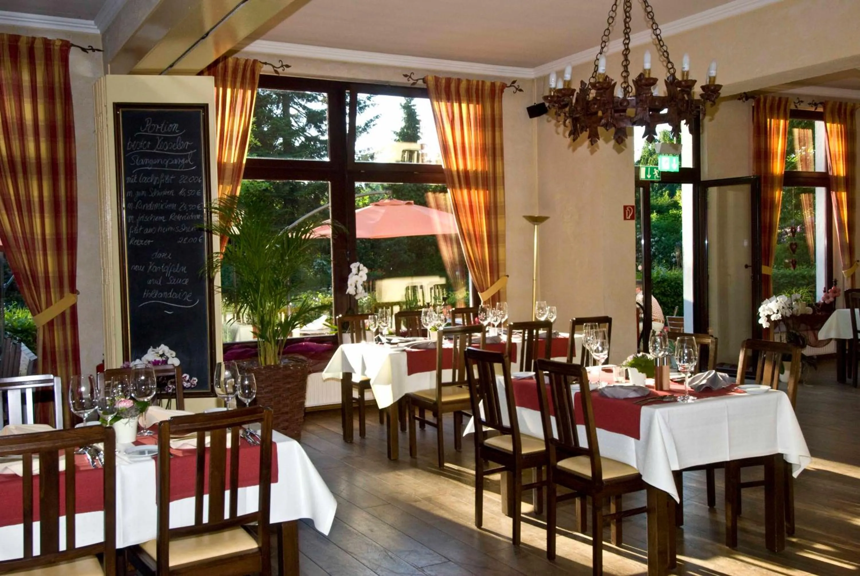 Restaurant/places to eat in Nierswalder Landhaus
