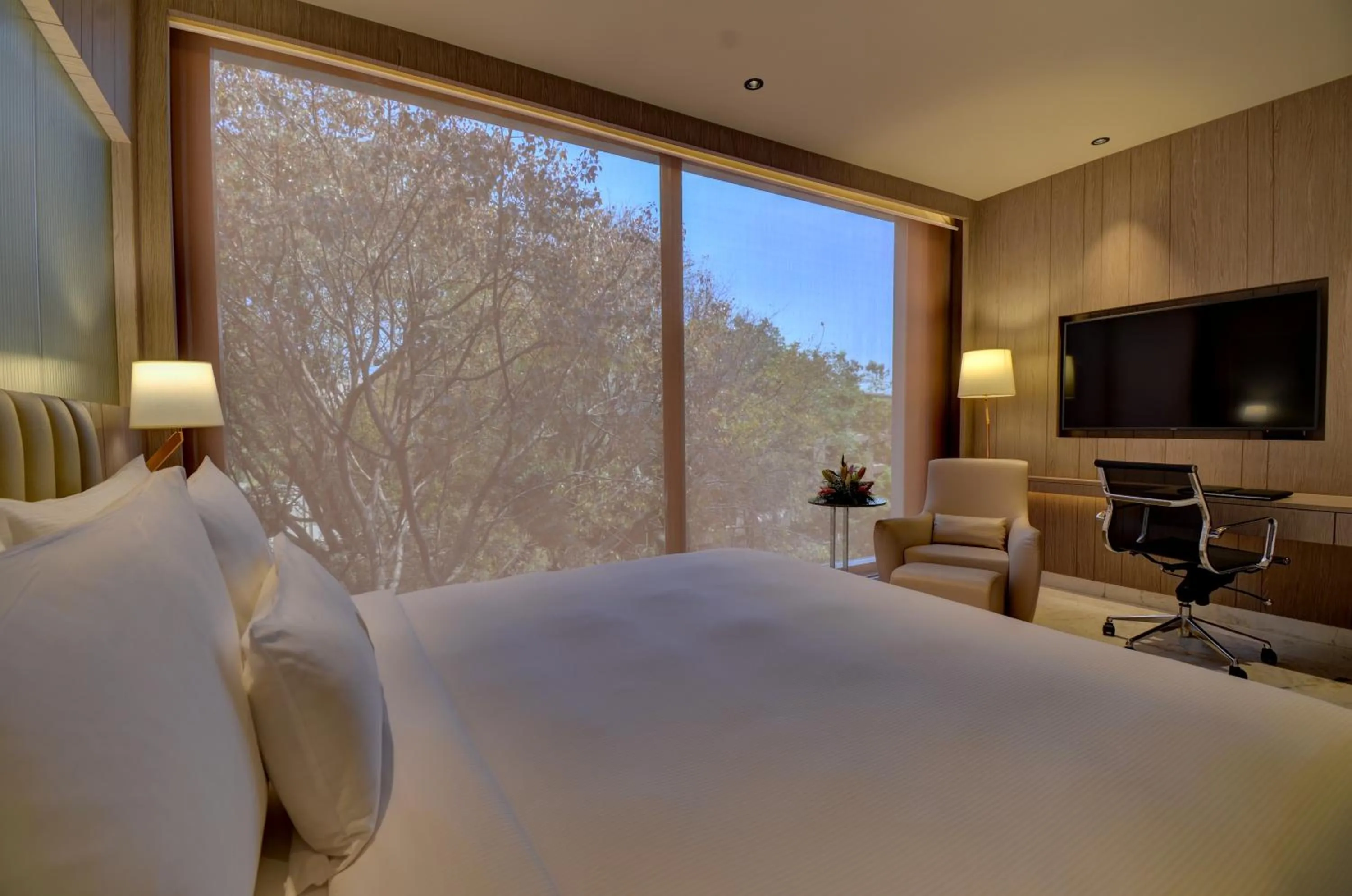 Bedroom, Bed in Vividus