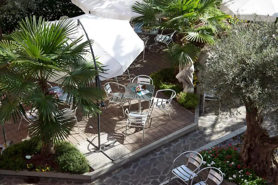 Day in Zara Rooms & Suites