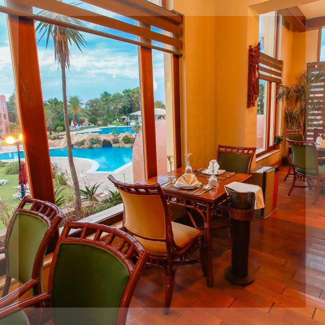 Restaurant/places to eat in Regency Tunis Hotel