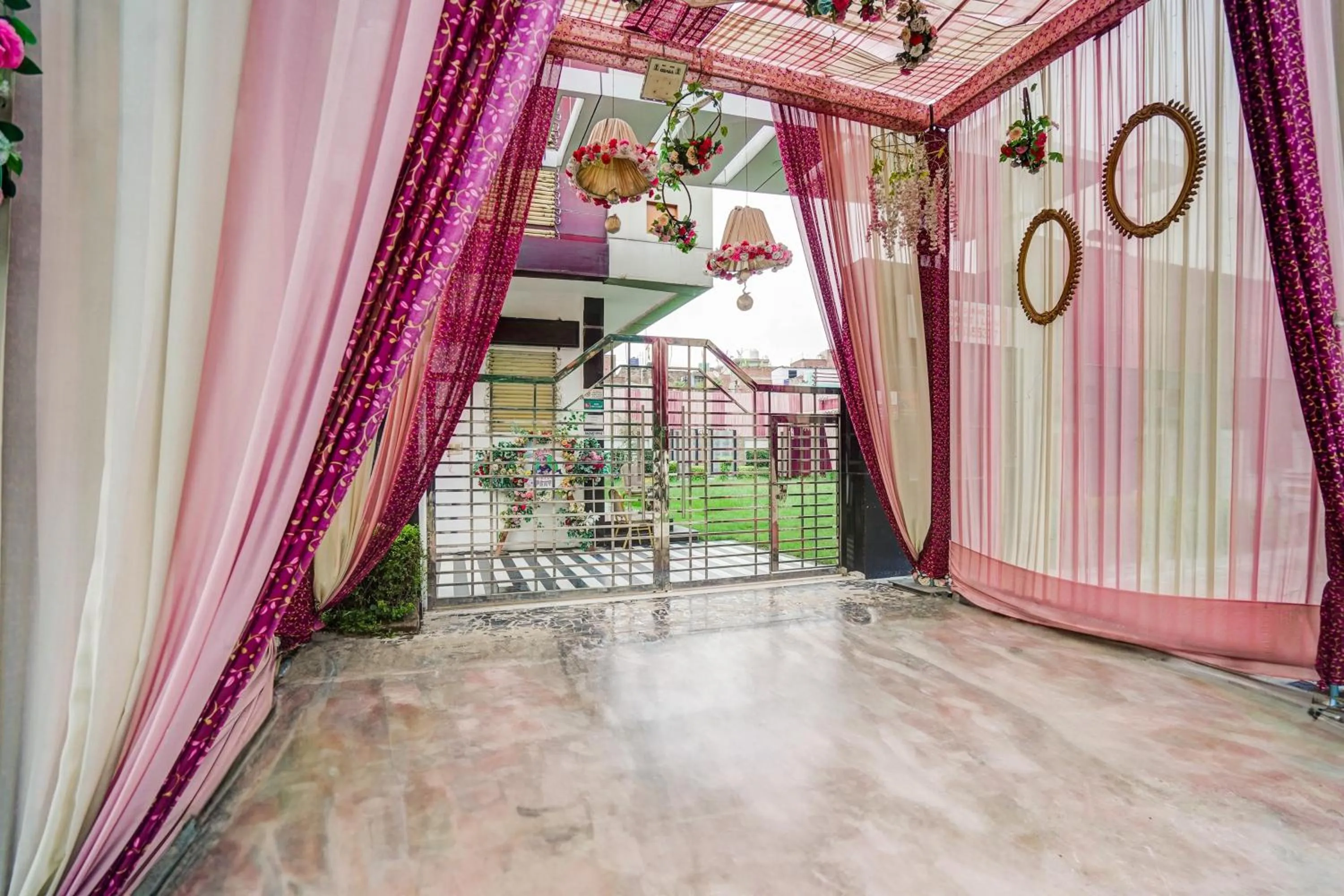 Facade/entrance in Townhouse Keshavpuram