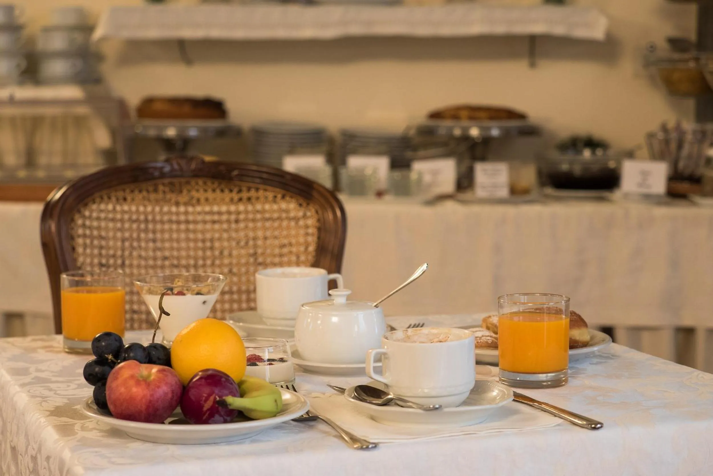 Buffet breakfast in B&B Piccolo Hotel