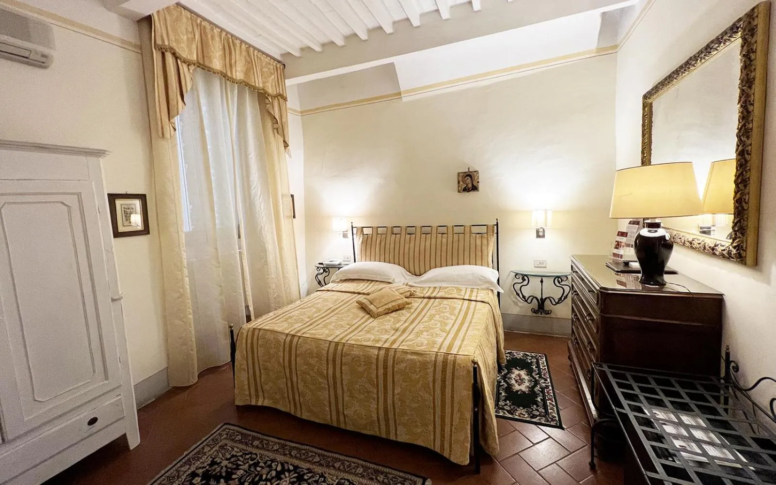 Bedroom, Bed in B&B Piccolo Hotel