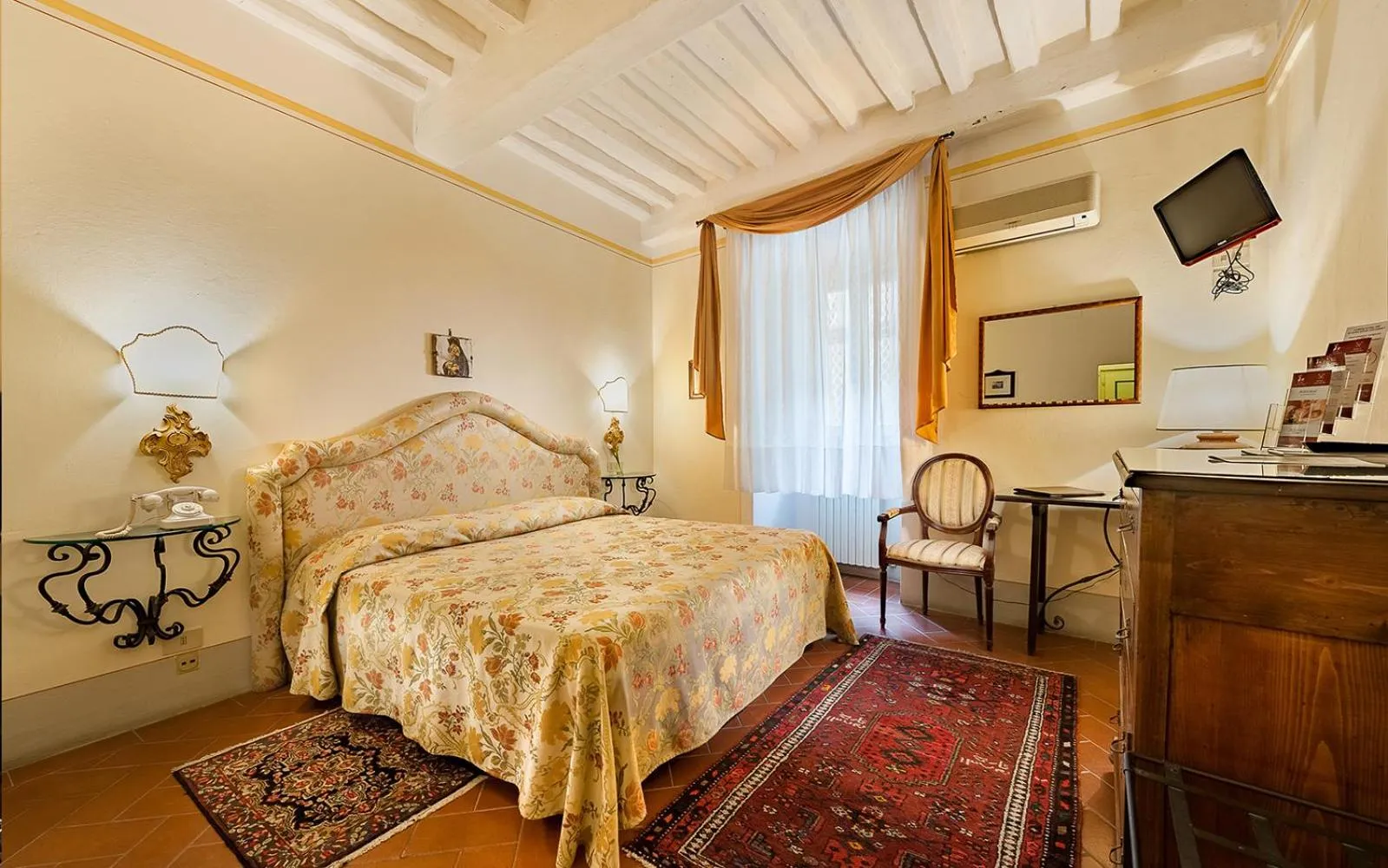 Bedroom, Bed in B&B Piccolo Hotel