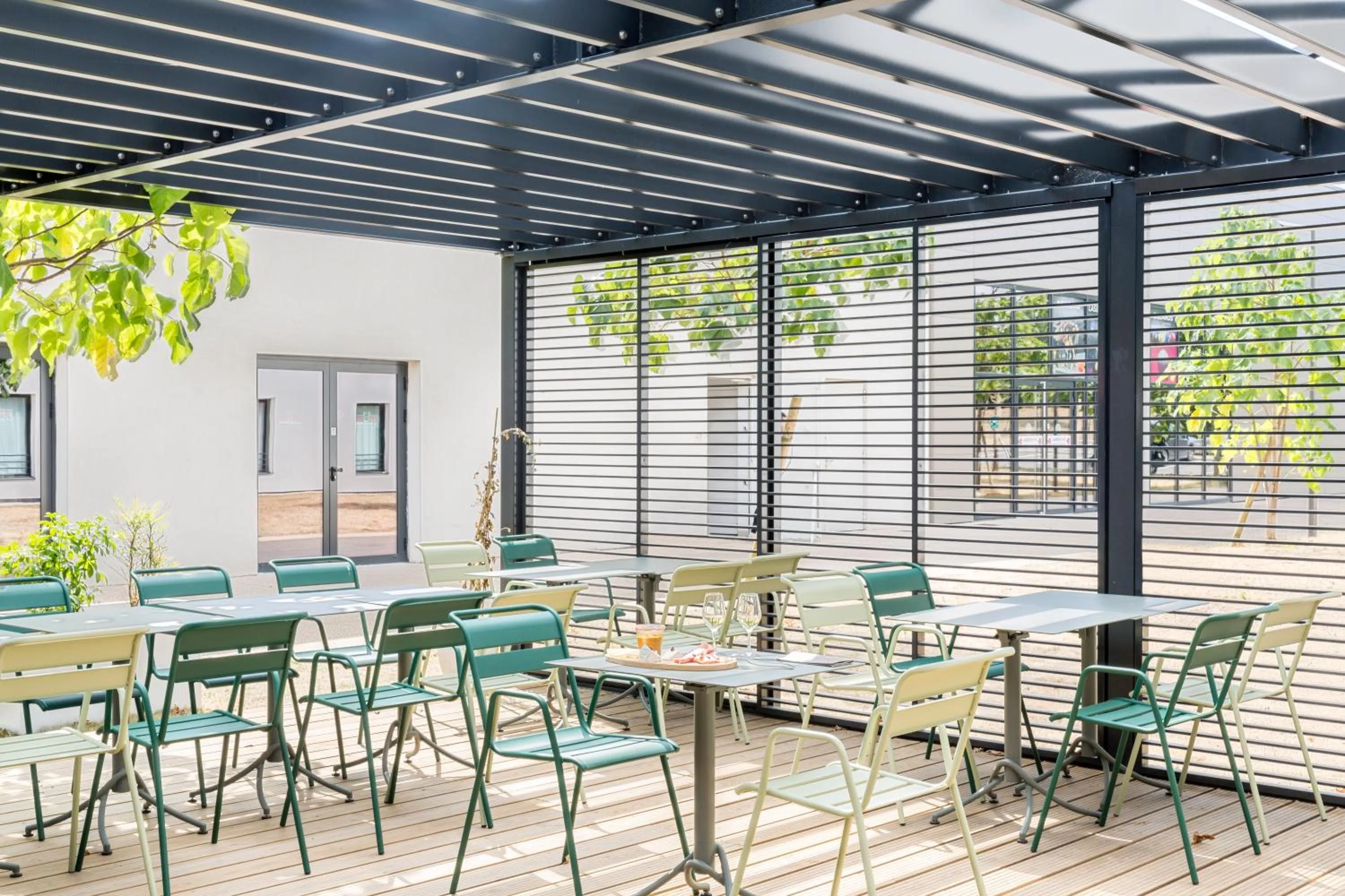 Property building in BEST WESTERN HOTEL DIJON QUETIGNY