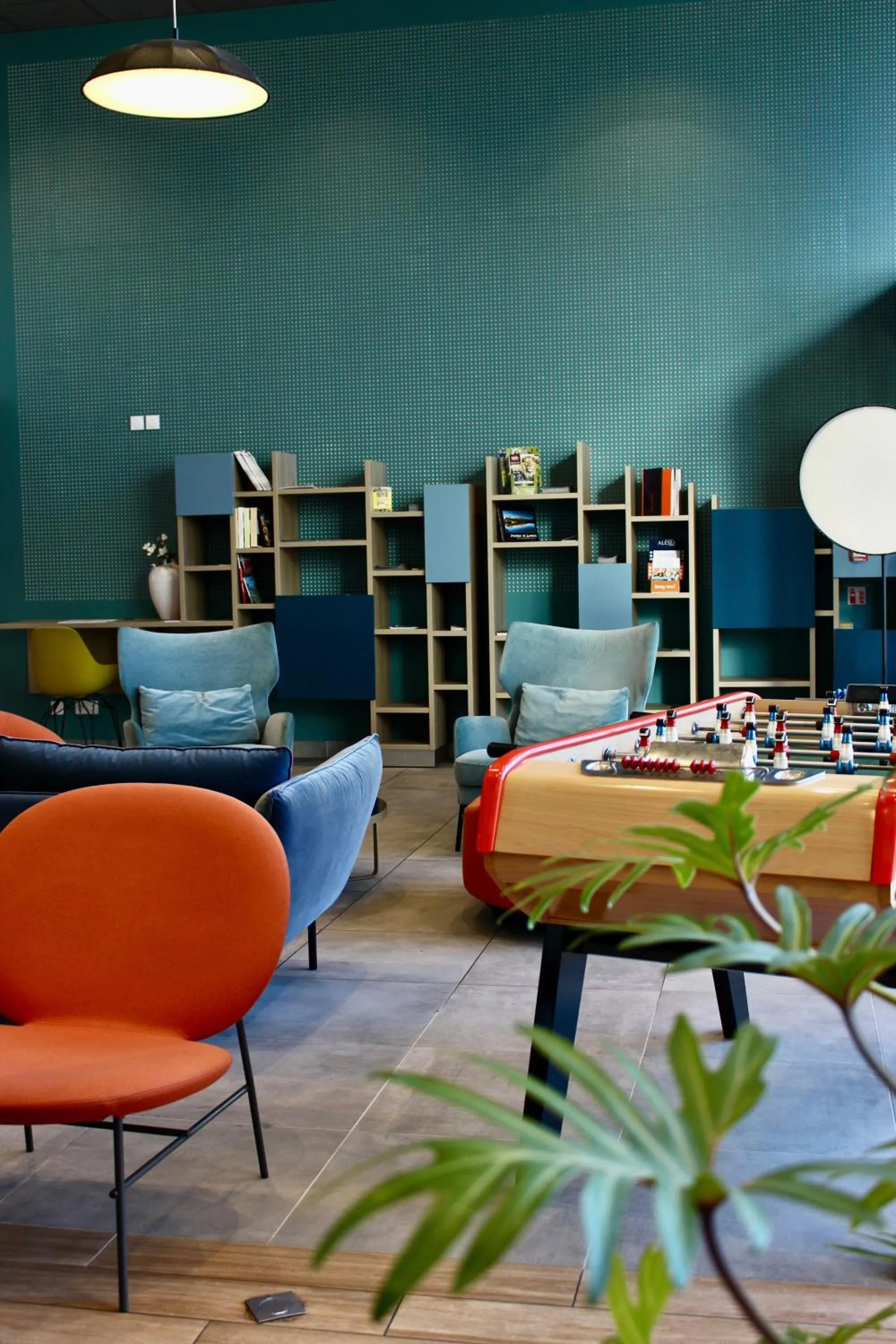 Lobby or reception in BEST WESTERN HOTEL DIJON QUETIGNY