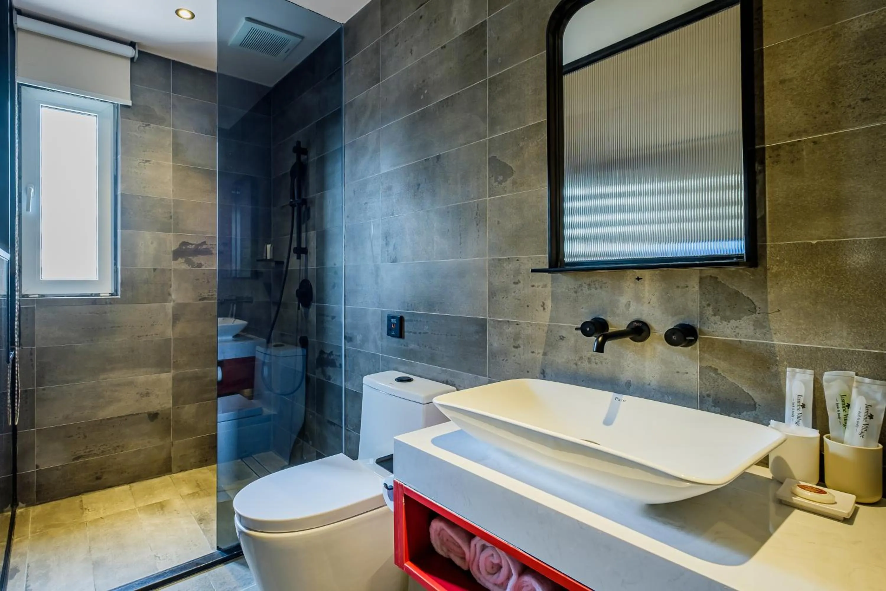 Toilet in PACE HOTEL Suzhou Guanqian Branch