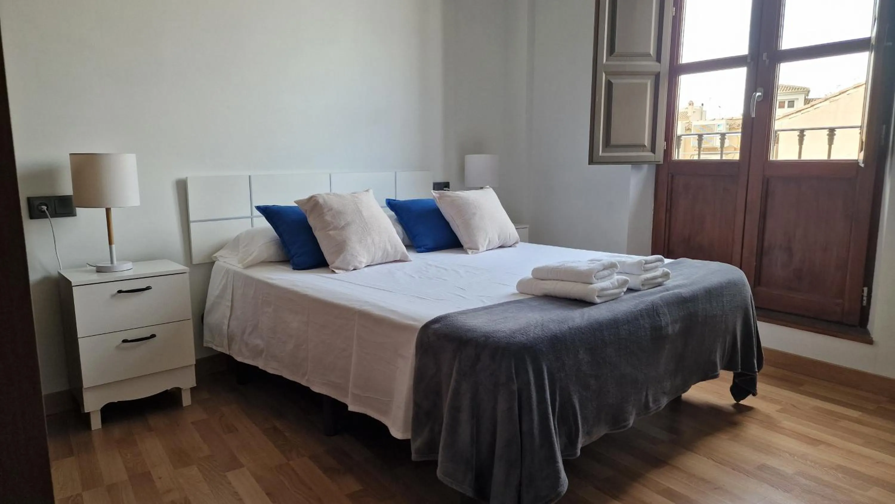 Bedroom, Bed in Imeda Apartamentos Escudo del Carmen 19