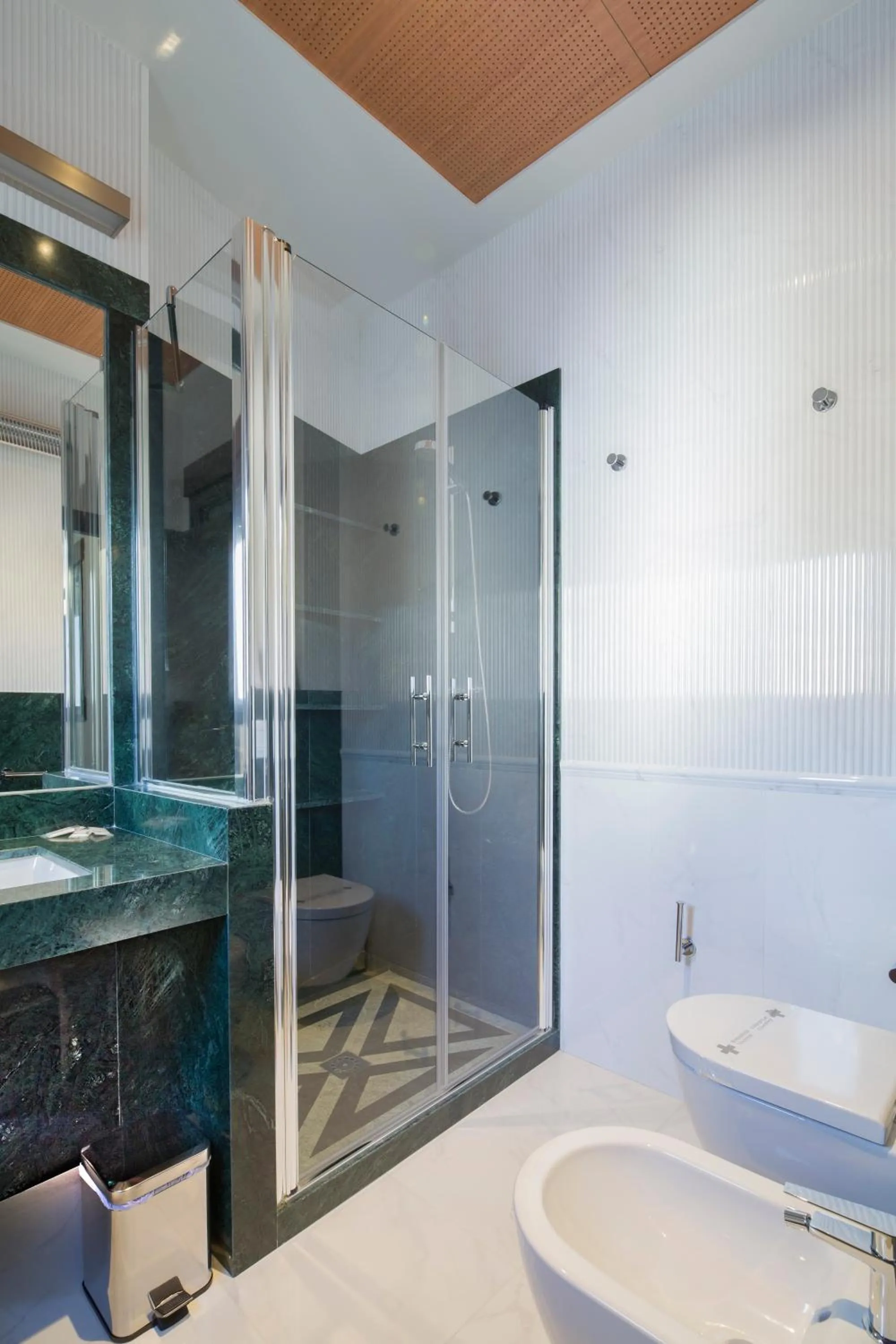 Bathroom in Imeda Apartamentos Escudo del Carmen 19