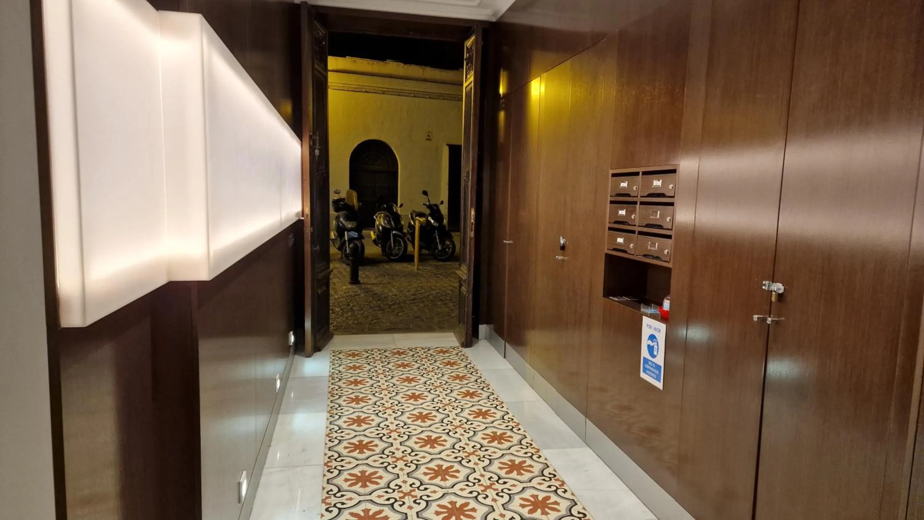 Property building in Imeda Apartamentos Escudo del Carmen 19