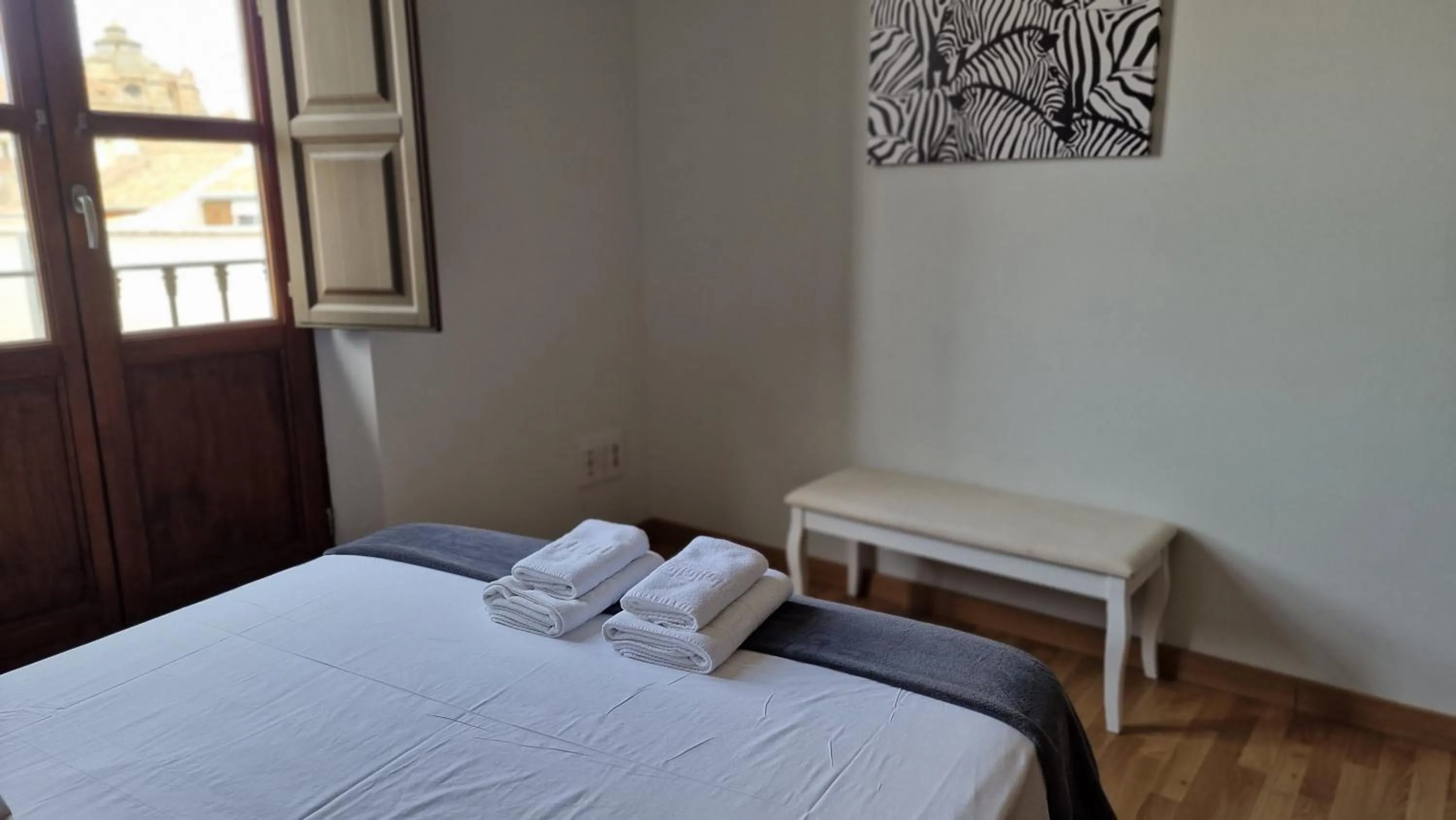 Bedroom, Bed in Imeda Apartamentos Escudo del Carmen 19