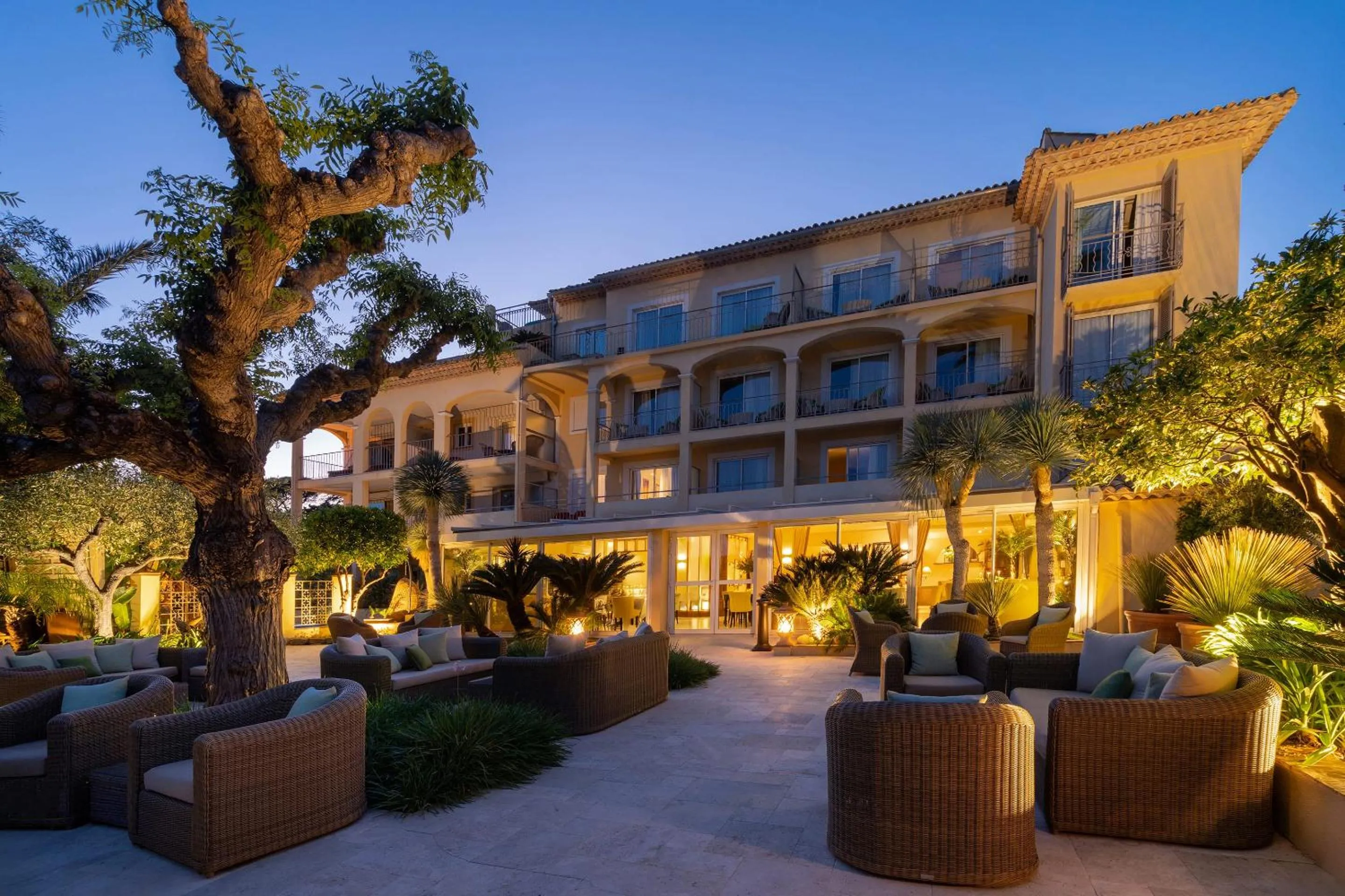 Facade/entrance in Best Western Premier Montfleuri