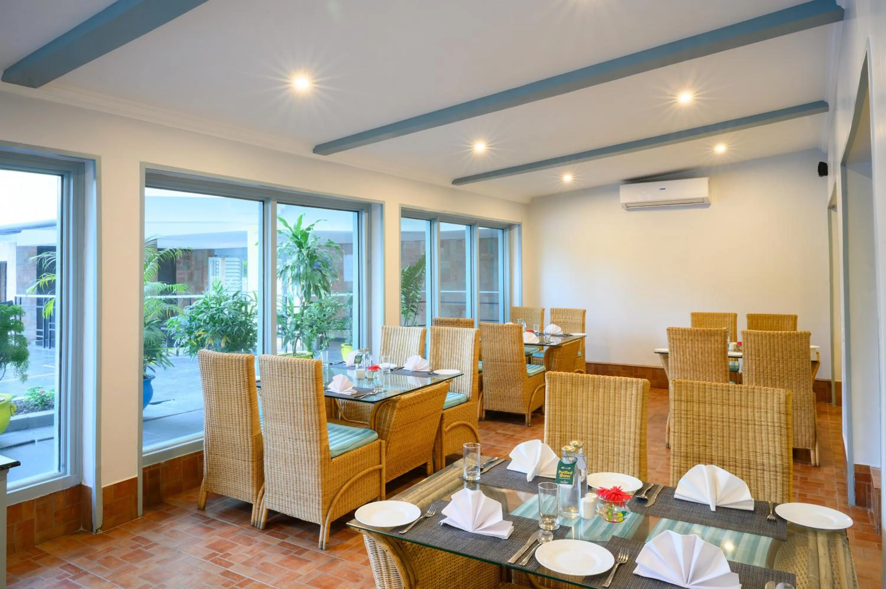 Restaurant/places to eat in Sinclairs Siliguri