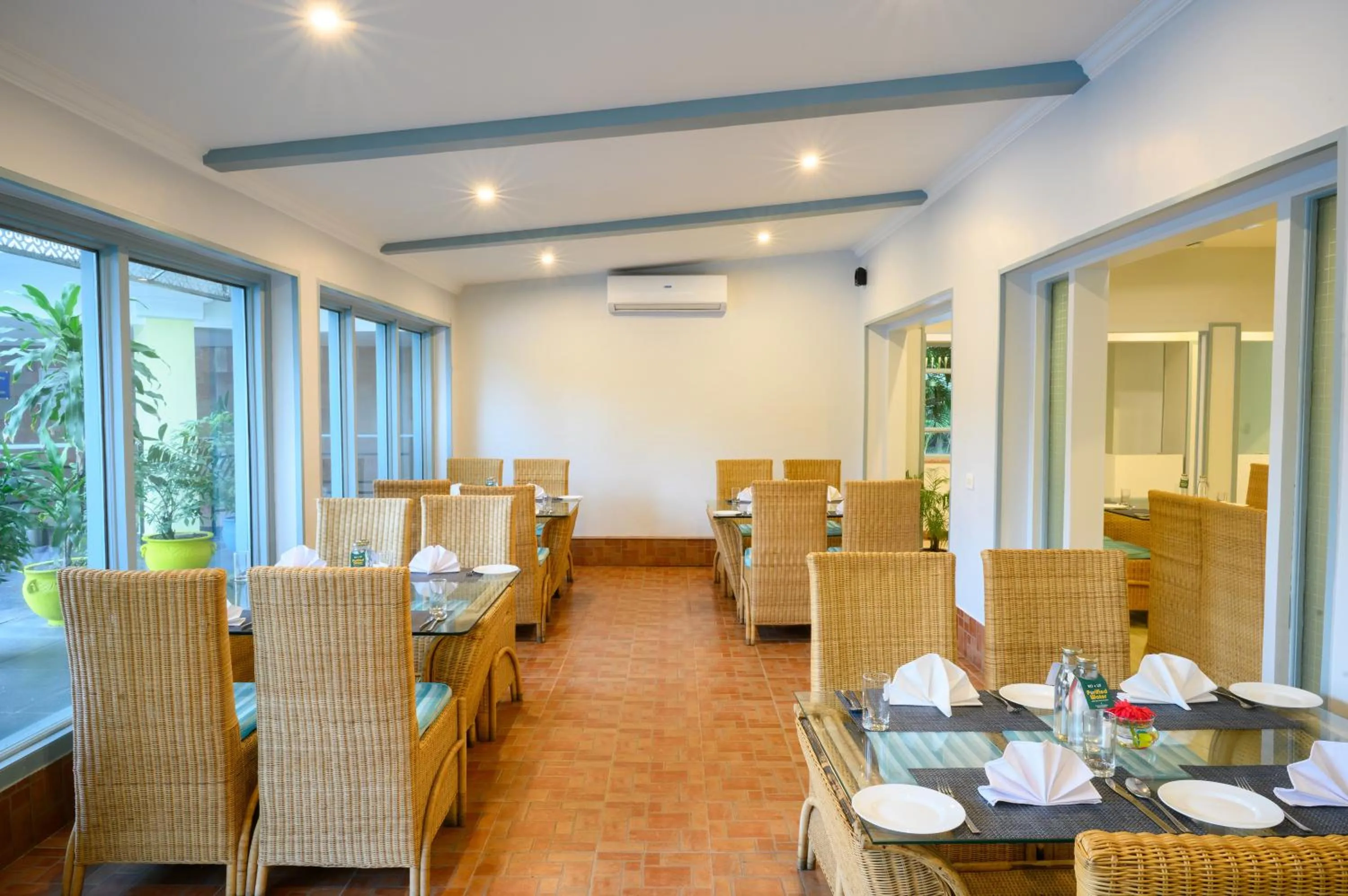 Restaurant/places to eat in Sinclairs Siliguri