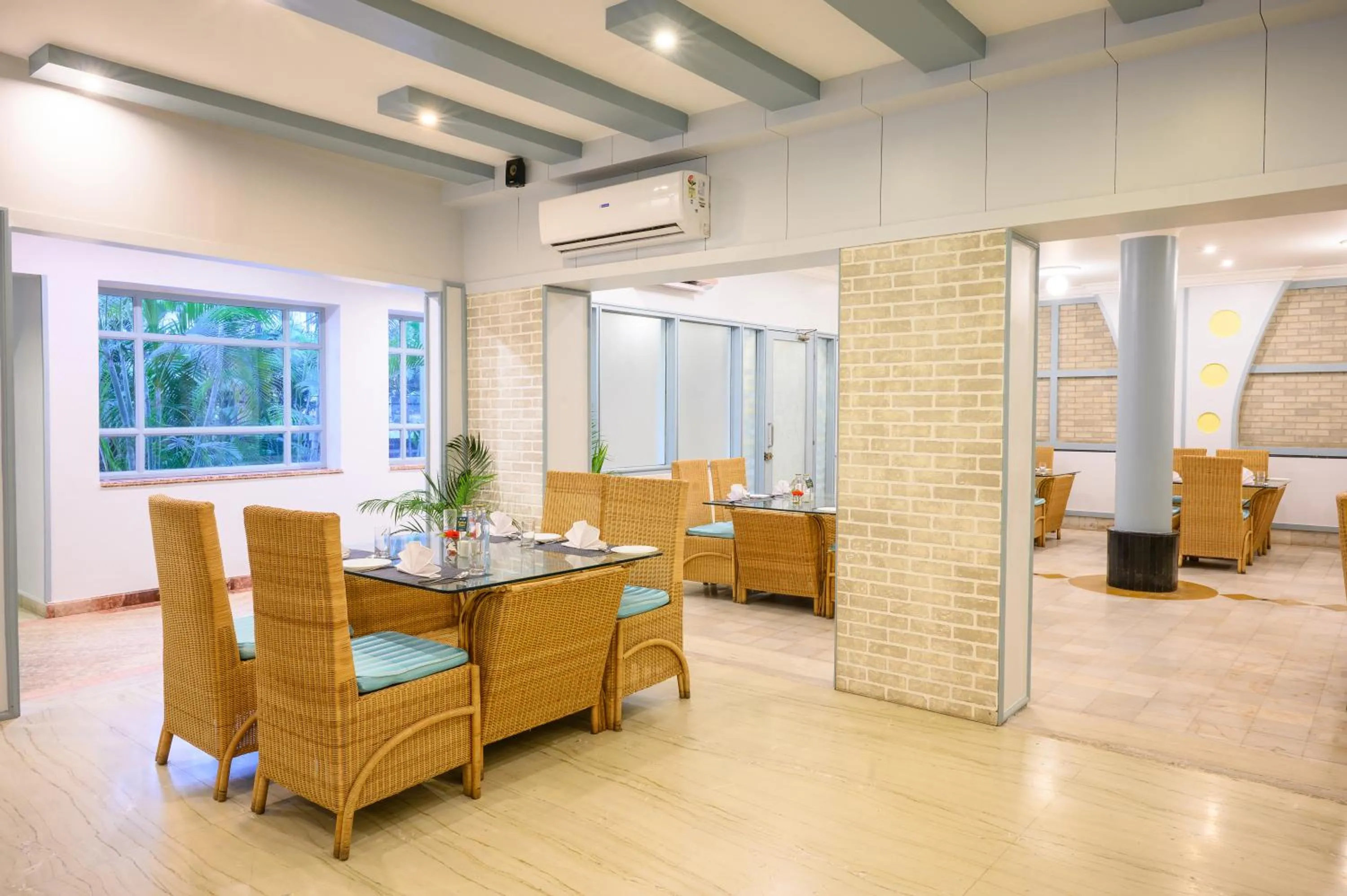 Restaurant/places to eat in Sinclairs Siliguri