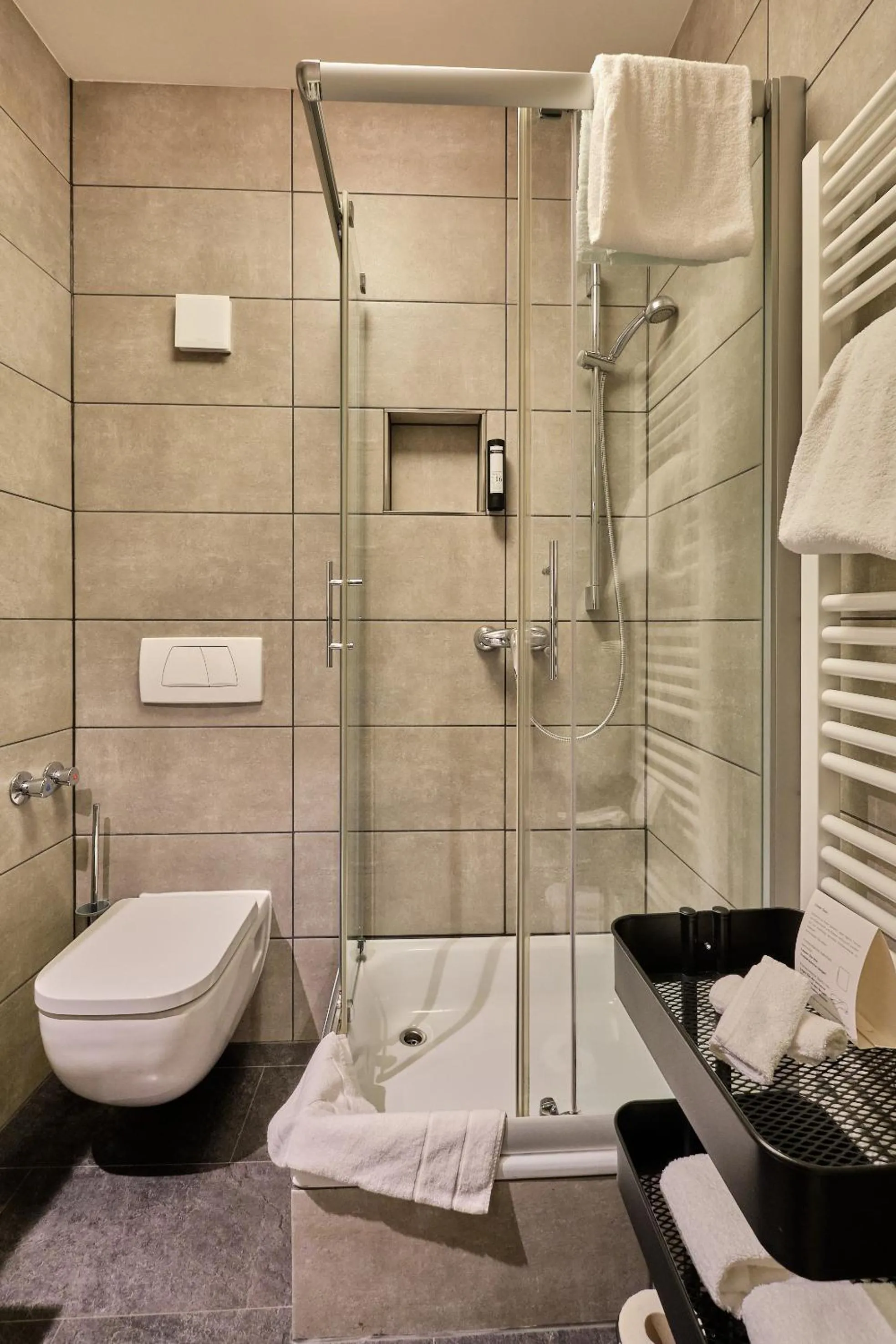 Bathroom in Hotel Roter Hahn