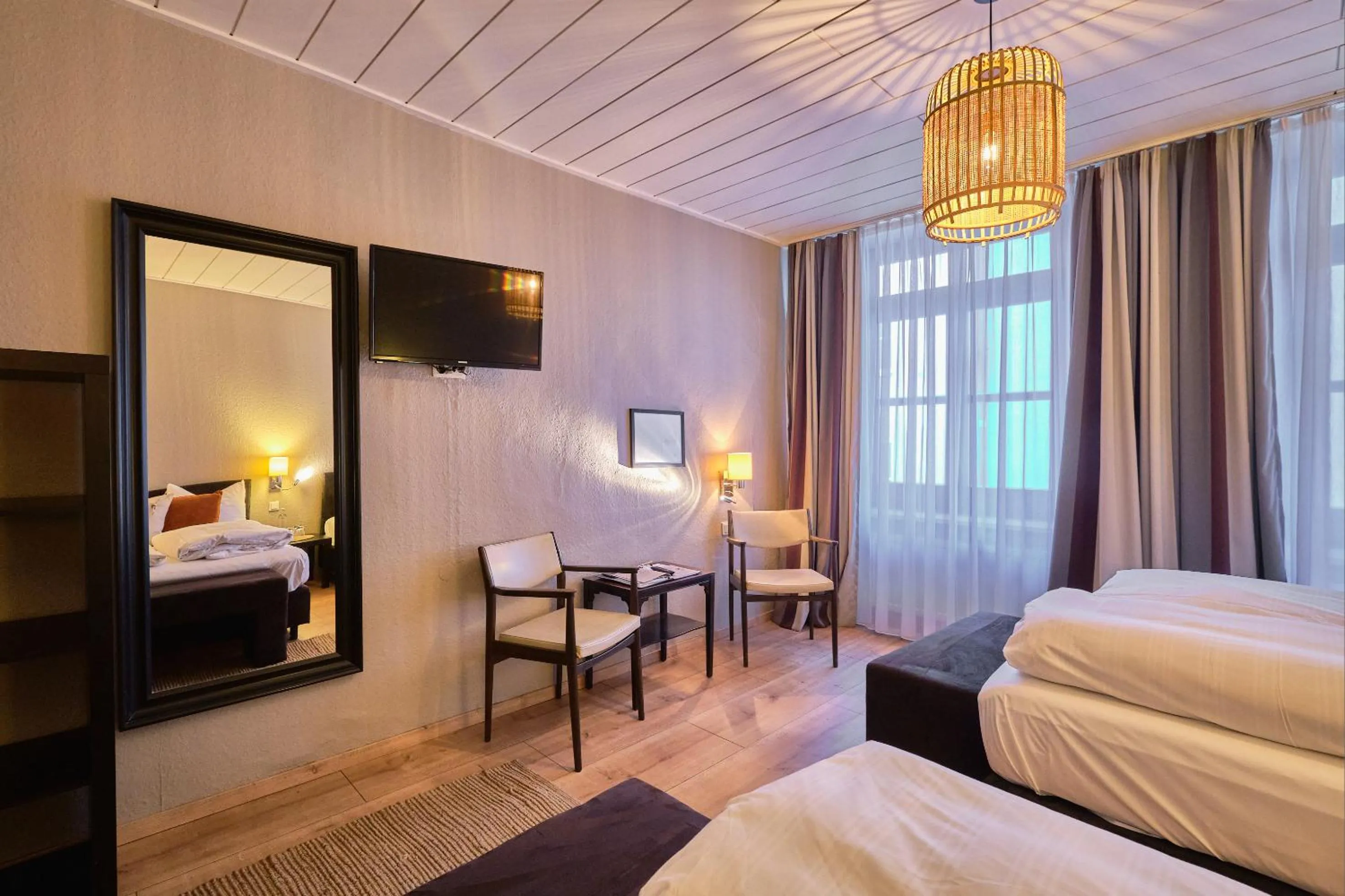 Bedroom, Bed in Hotel Roter Hahn