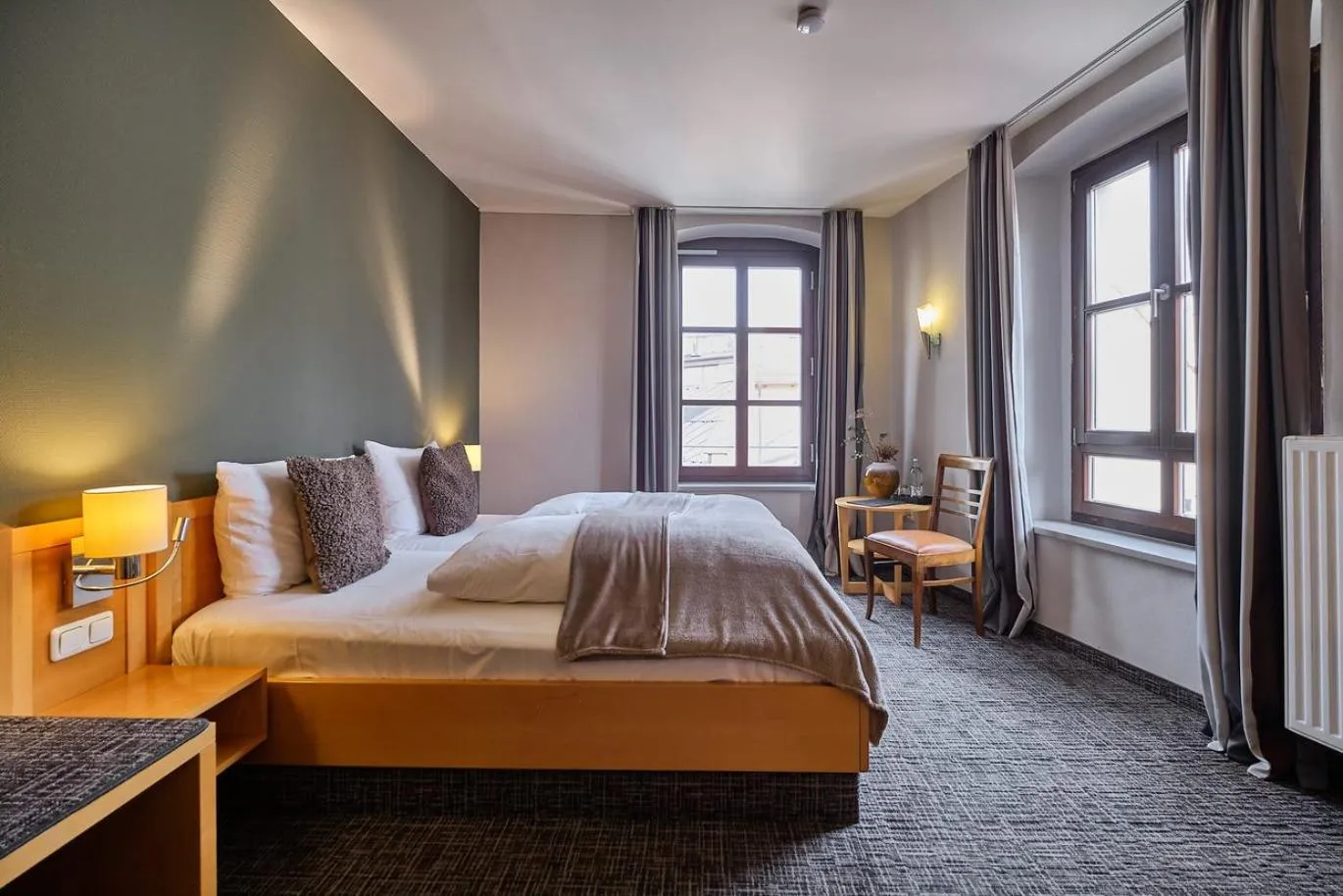 Bed in Hotel Roter Hahn