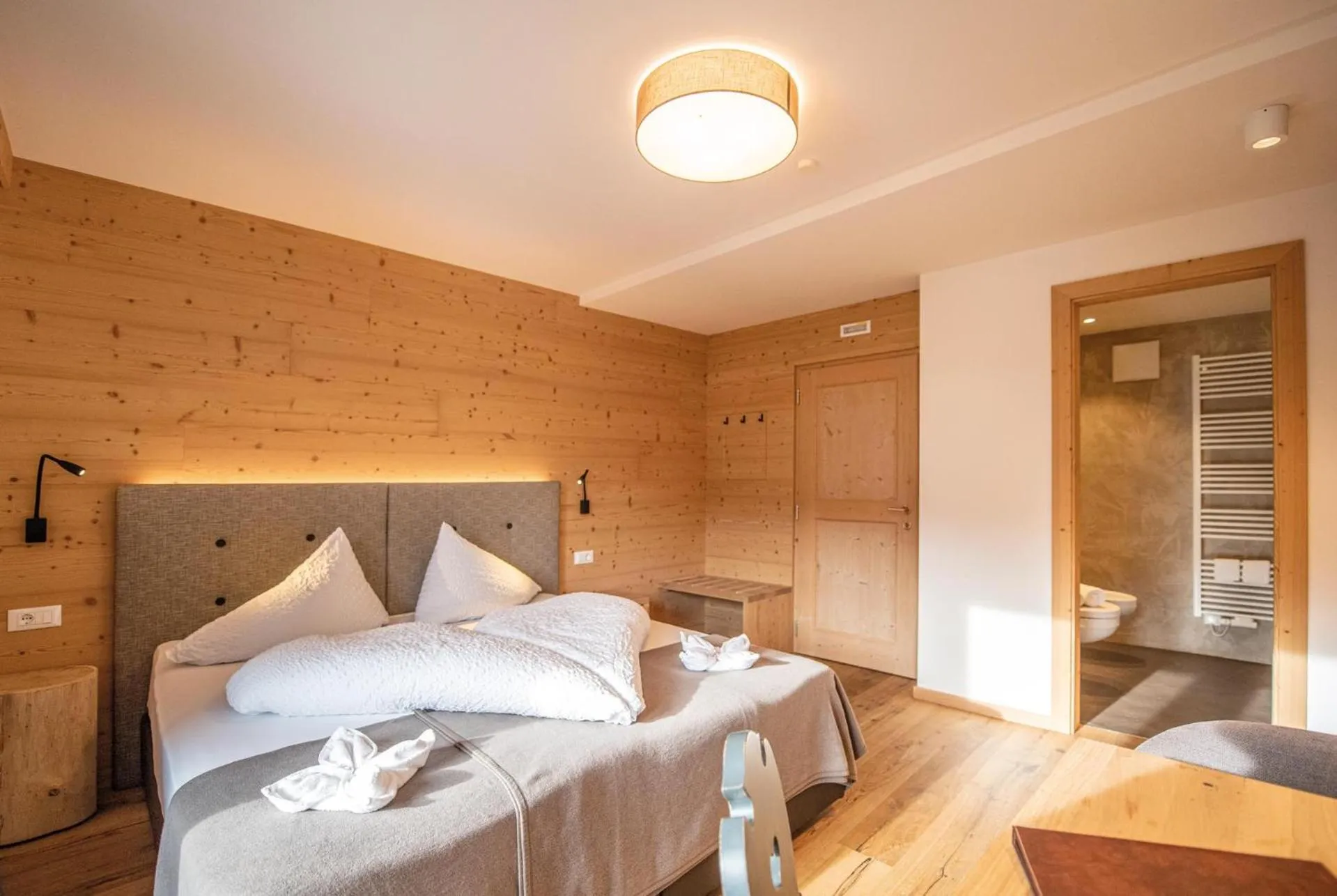 Photo of the whole room, Bed in Gasthof Teiser Stern