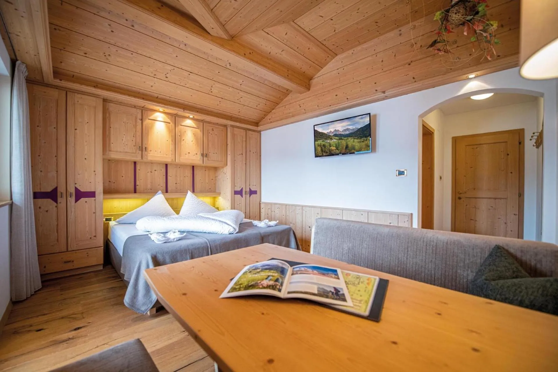 Photo of the whole room, Bed in Gasthof Teiser Stern