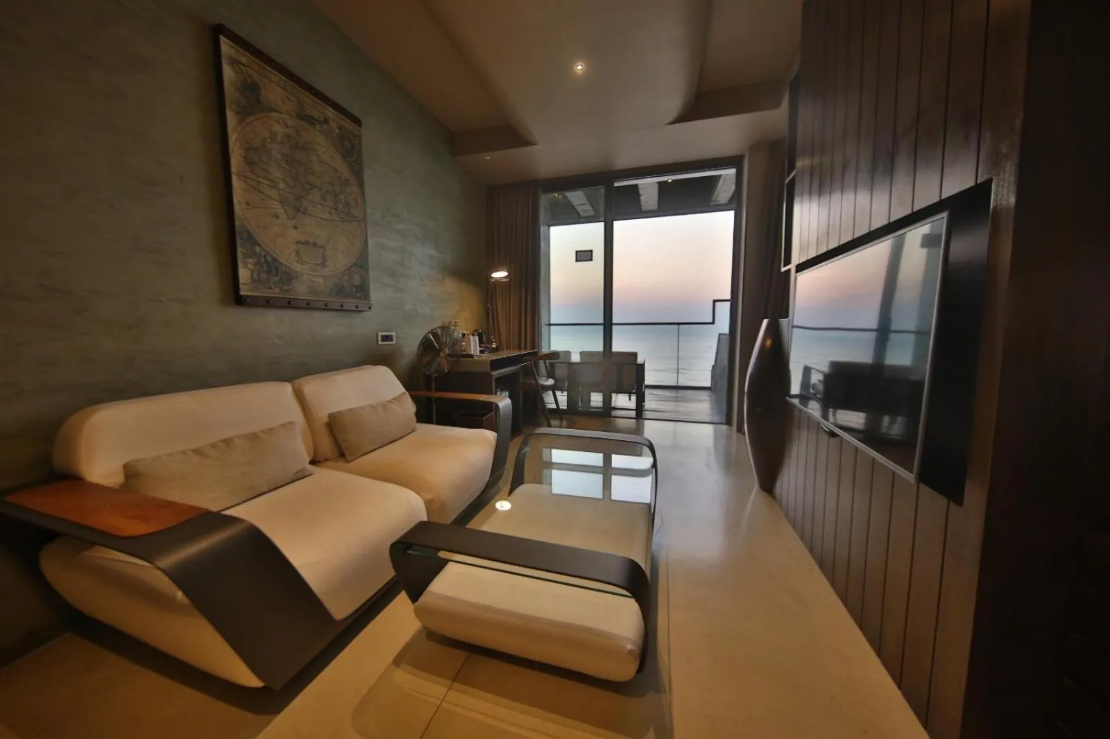 TV and multimedia in Pledge Scape