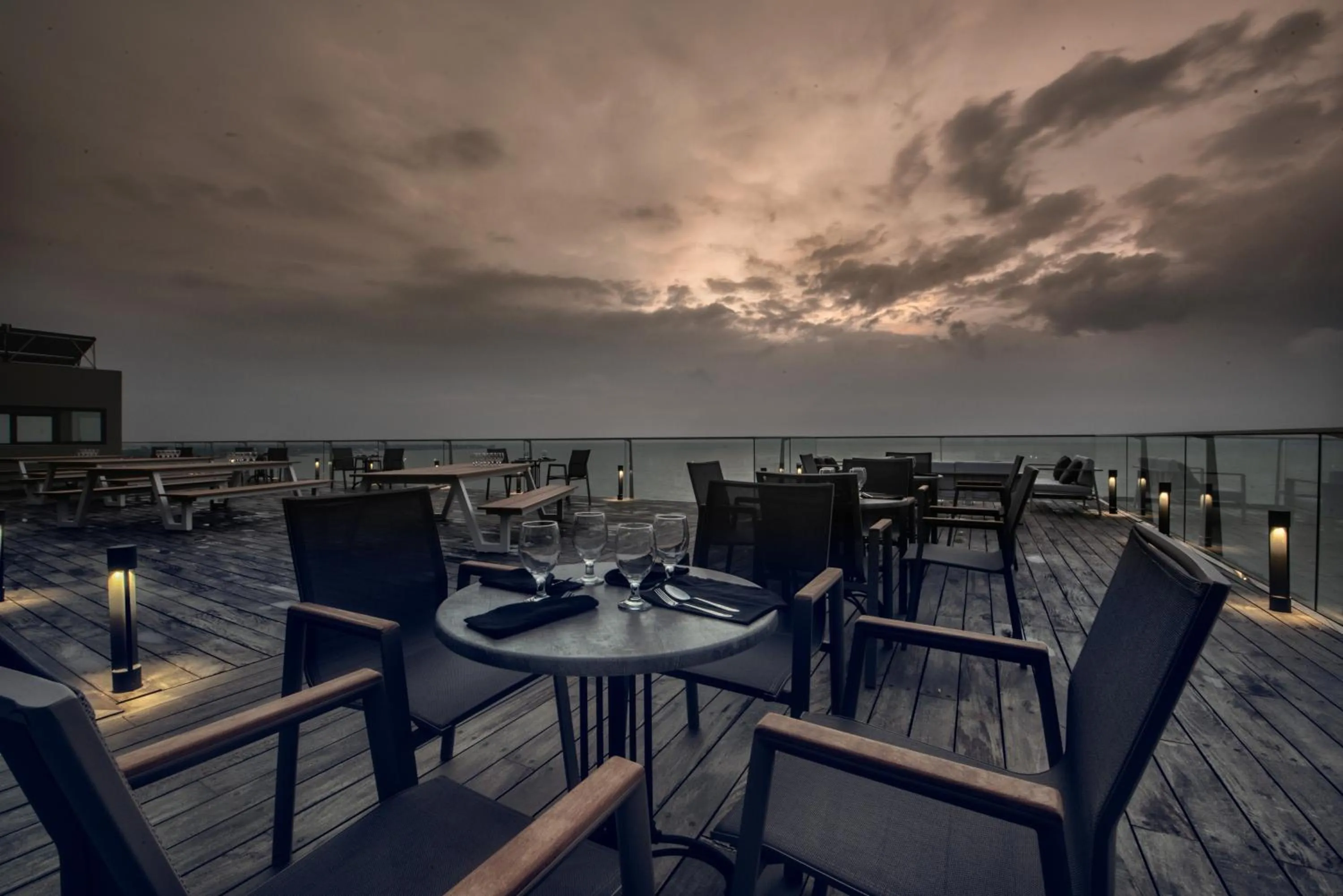 Area and facilities in Pledge Scape