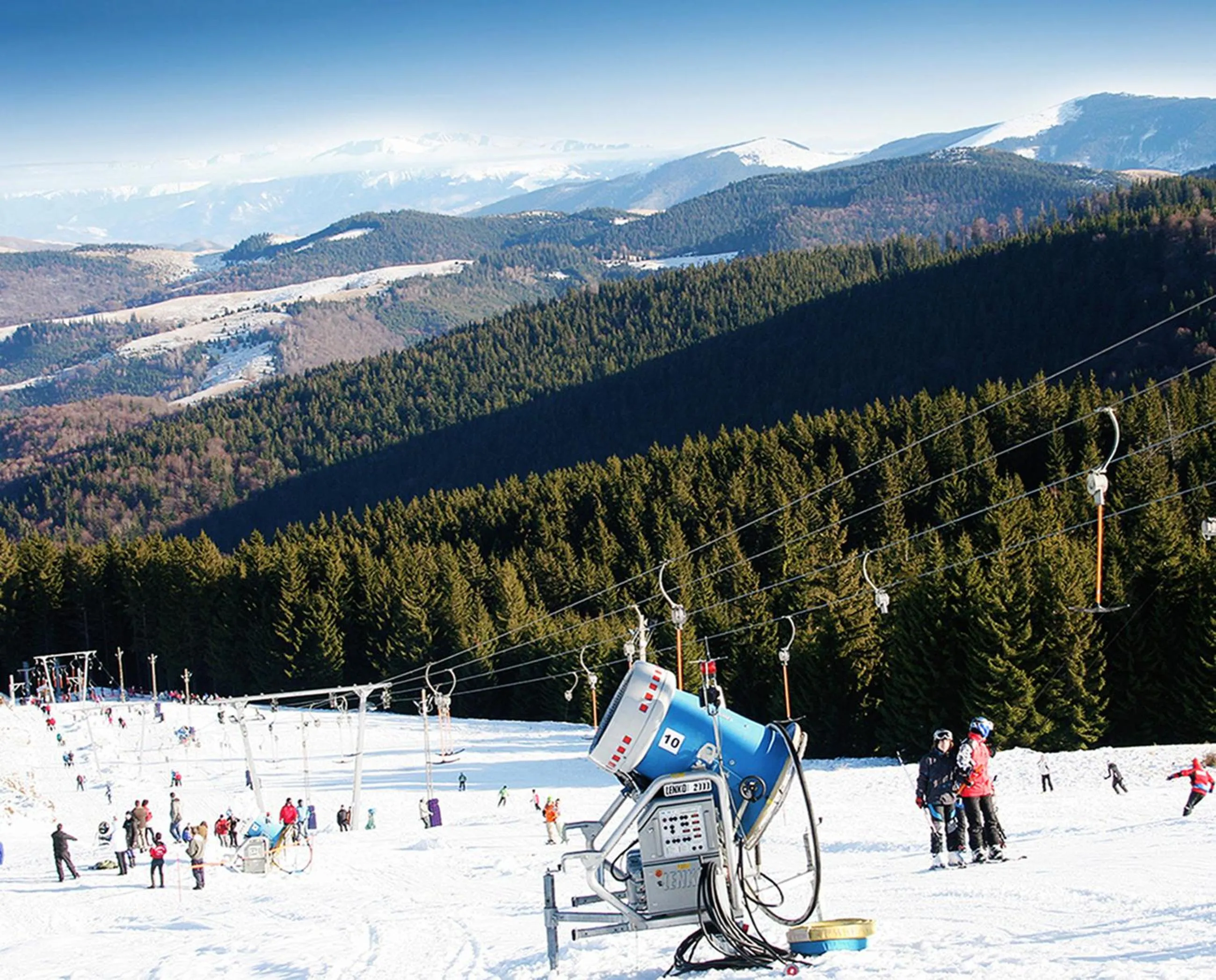 Skiing in Pensiune & Restaurant Victoria