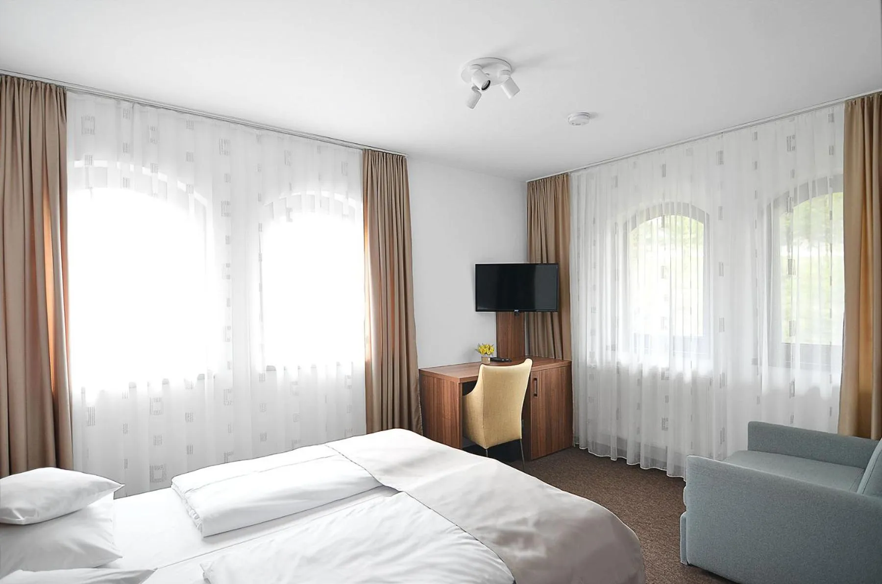 Bed in Pensiune & Restaurant Victoria