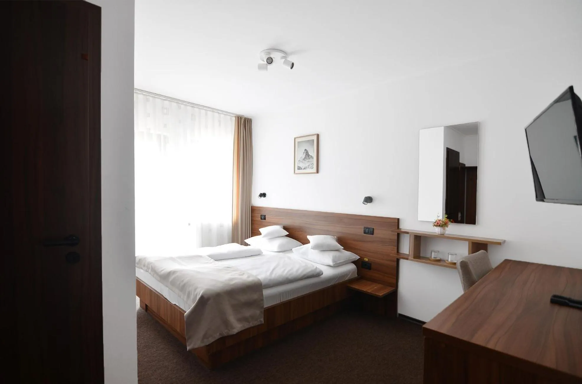 Bed in Pensiune & Restaurant Victoria