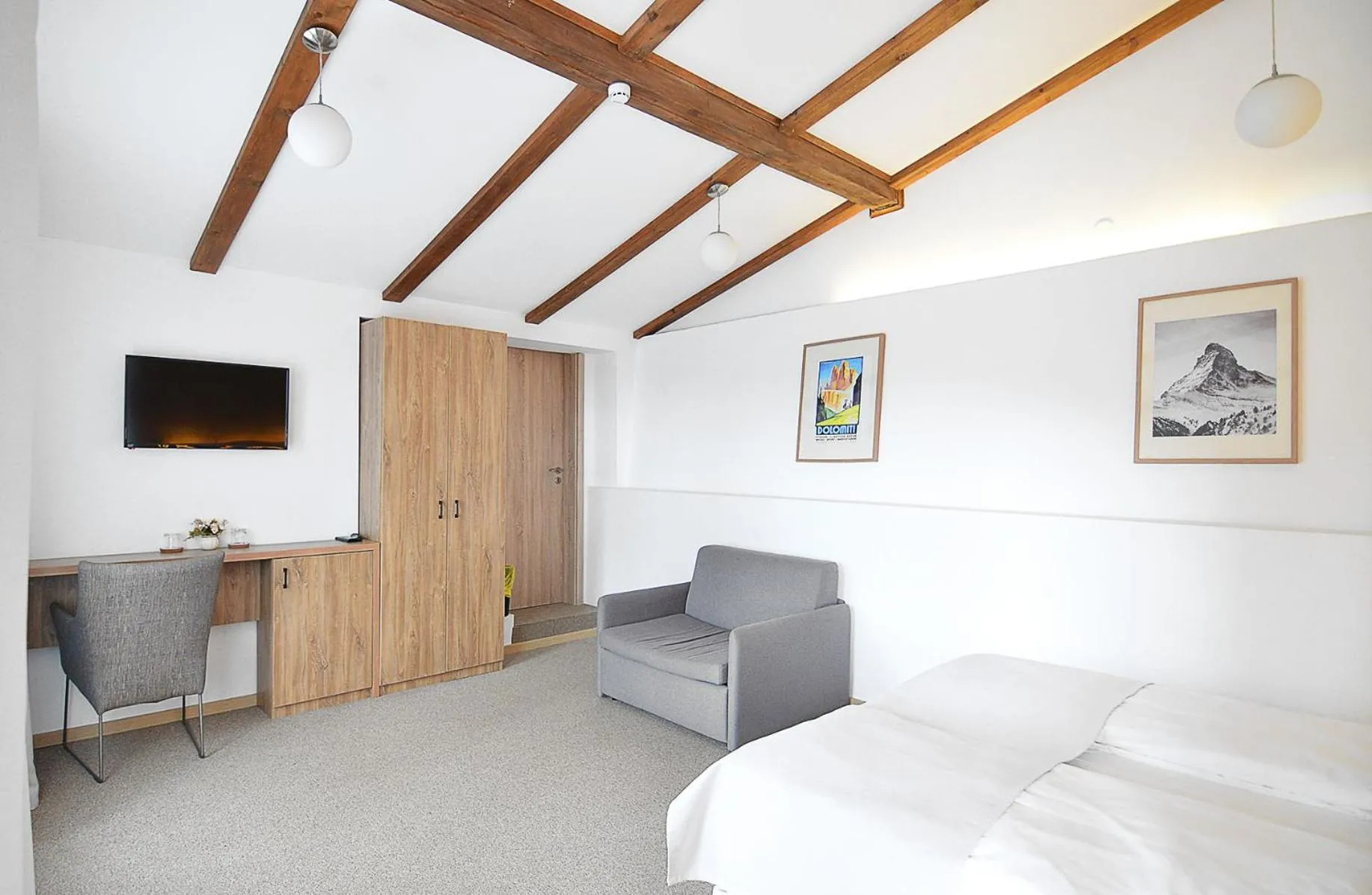 Bed in Pensiune & Restaurant Victoria