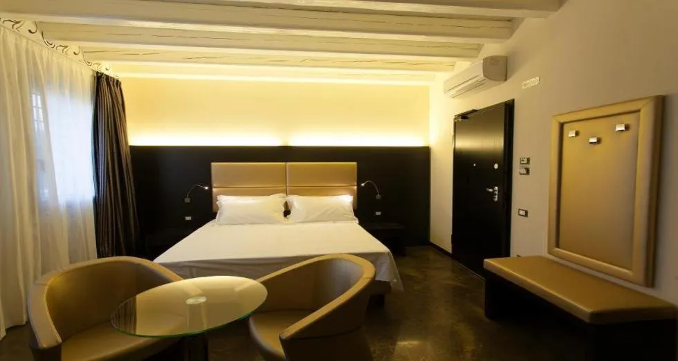 Photo of the whole room, Bed in Villa Solaris Hotel & Residence