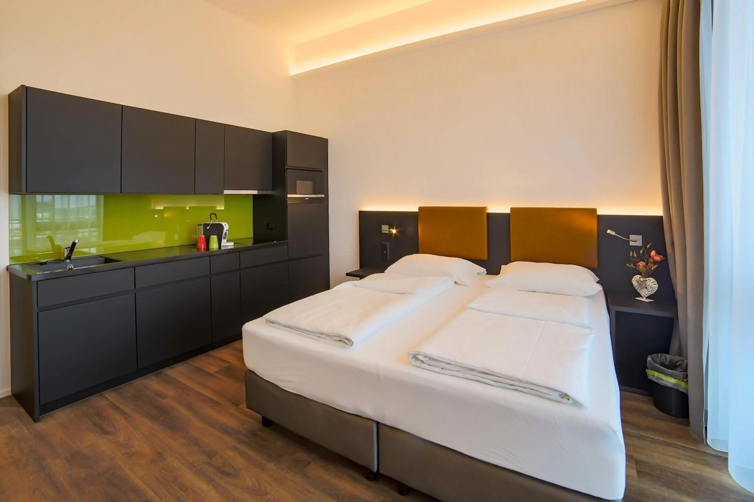 Bed in Self Check-in Hotel von Rotz