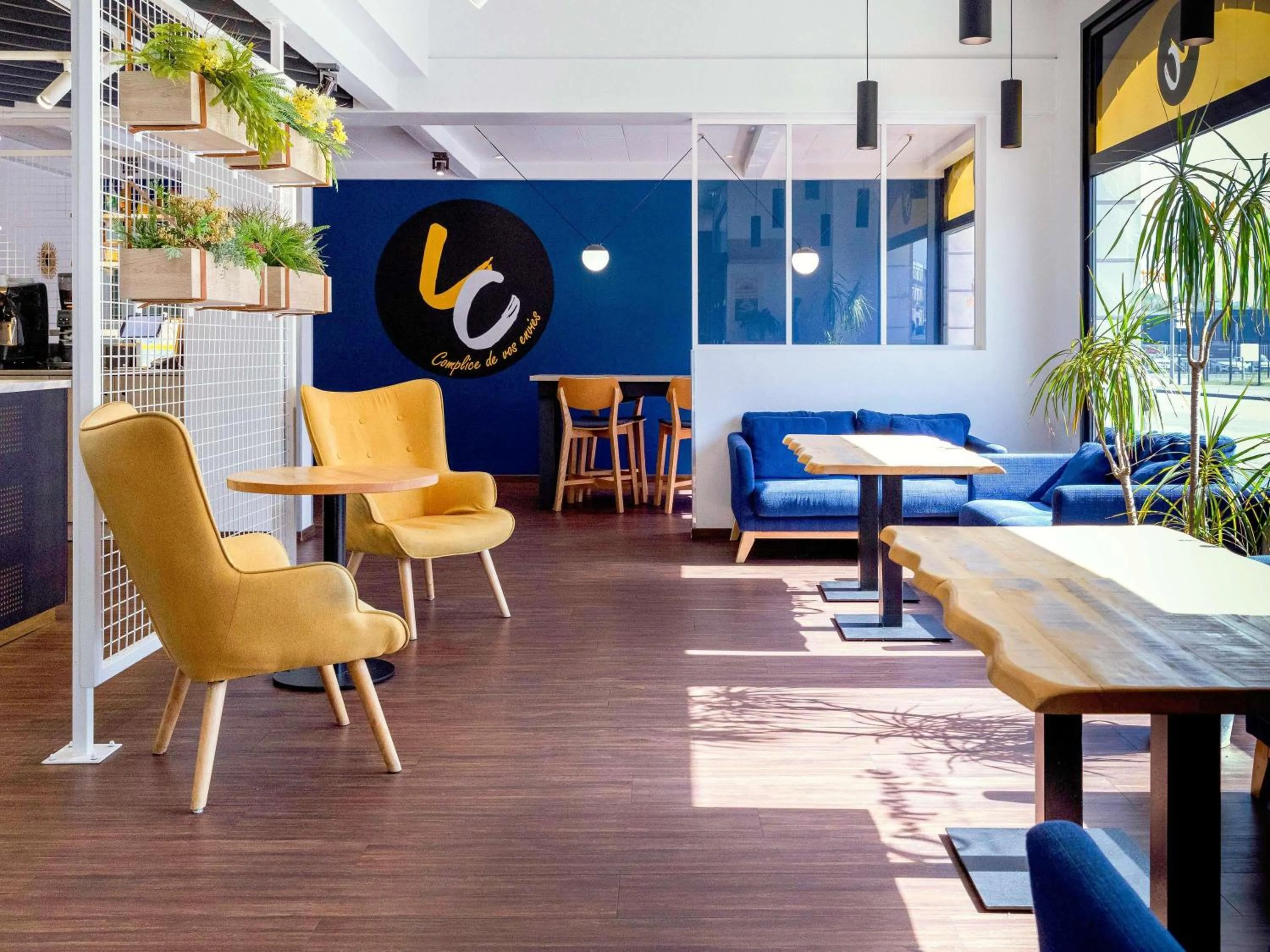 Lounge or bar in ibis Lille Lomme Centre