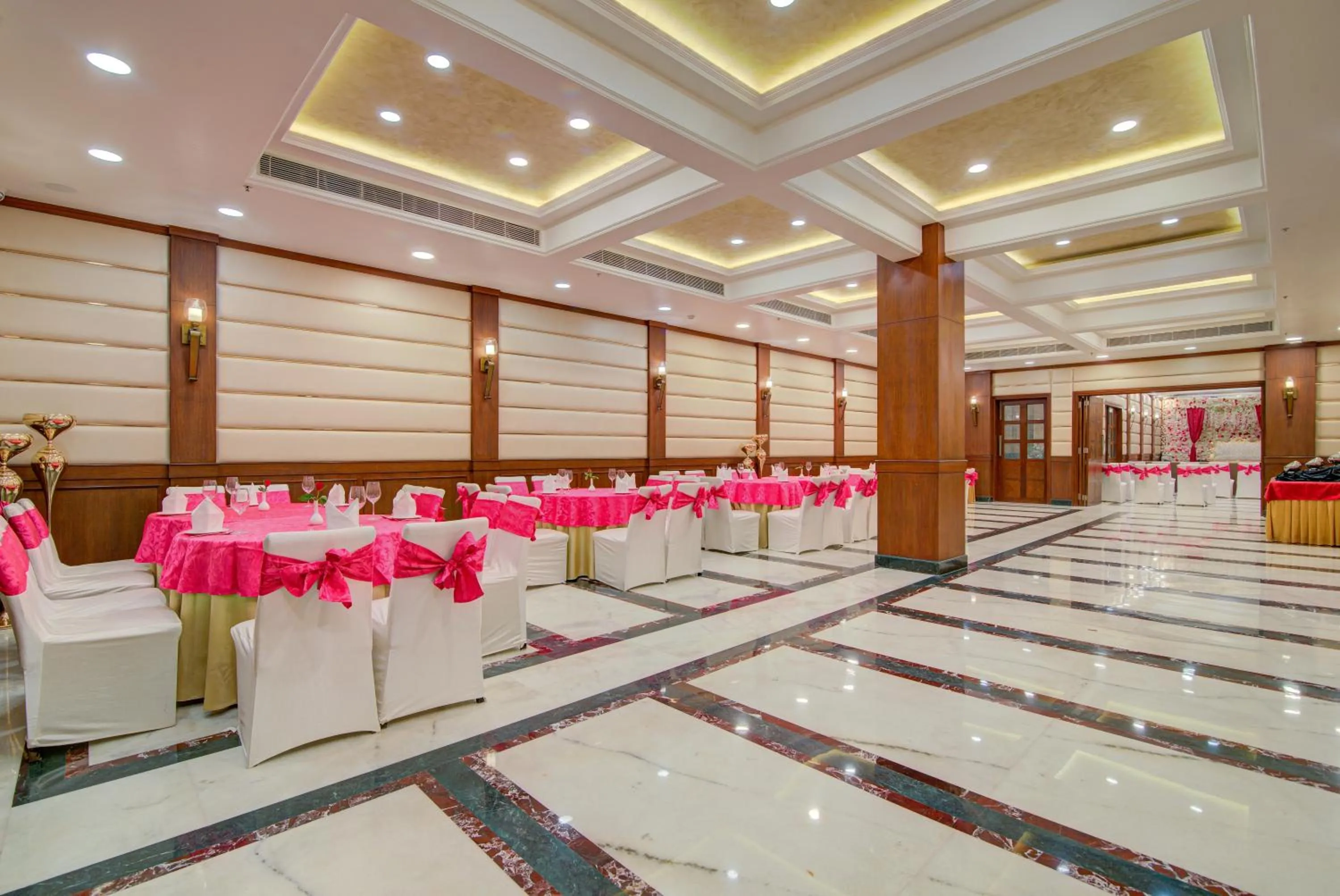 Banquet/Function facilities in Hotel Home In By Amrik Sukhdev