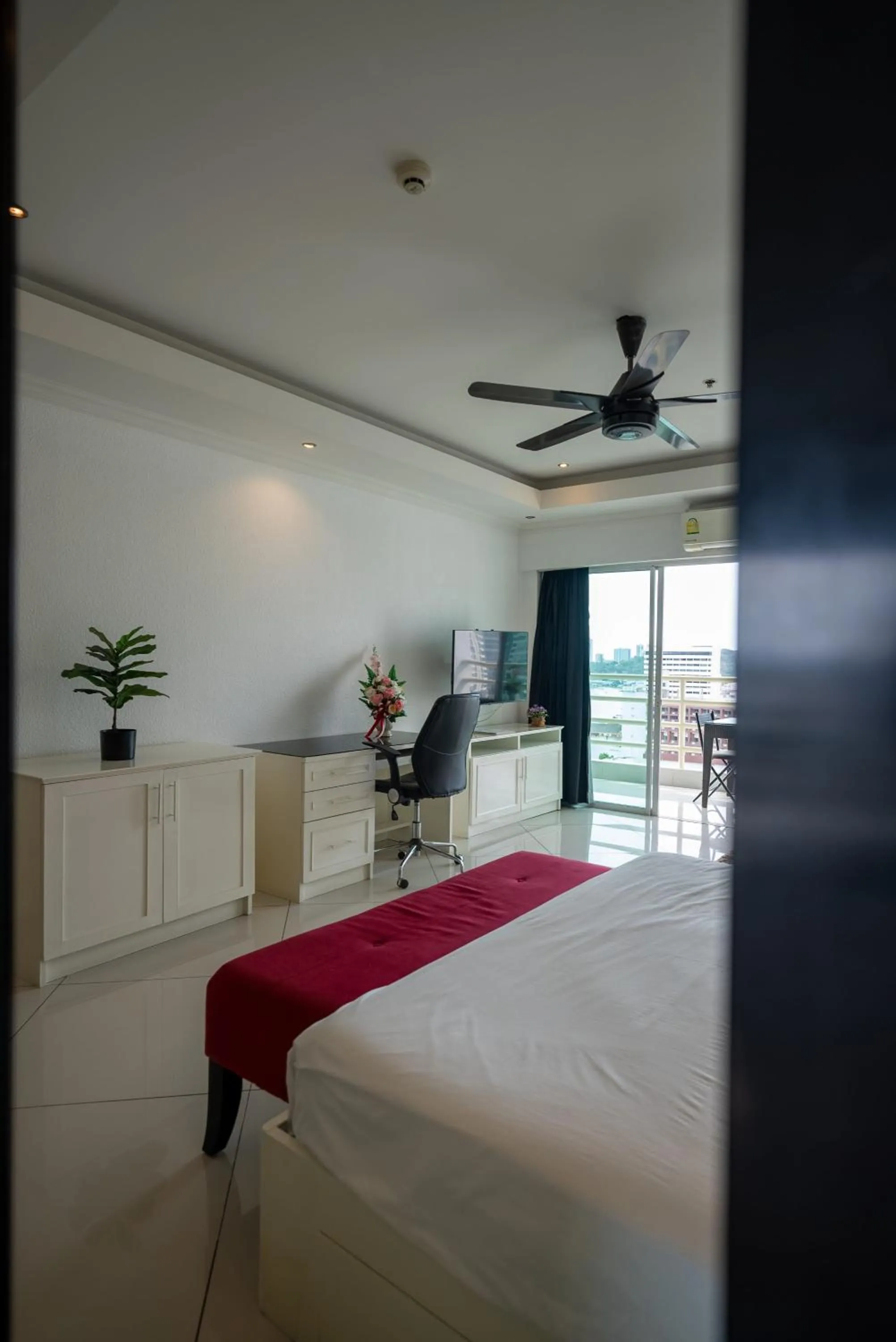 Bed in VTSIX at View Talay 6