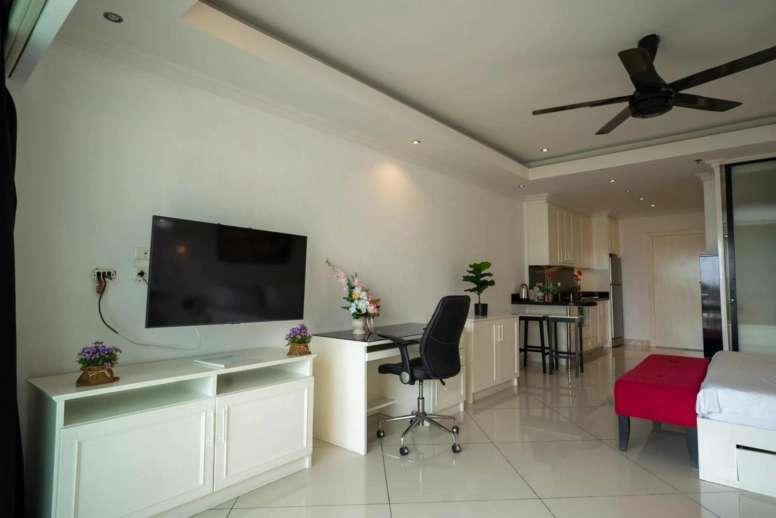 VTSIX at View Talay 6